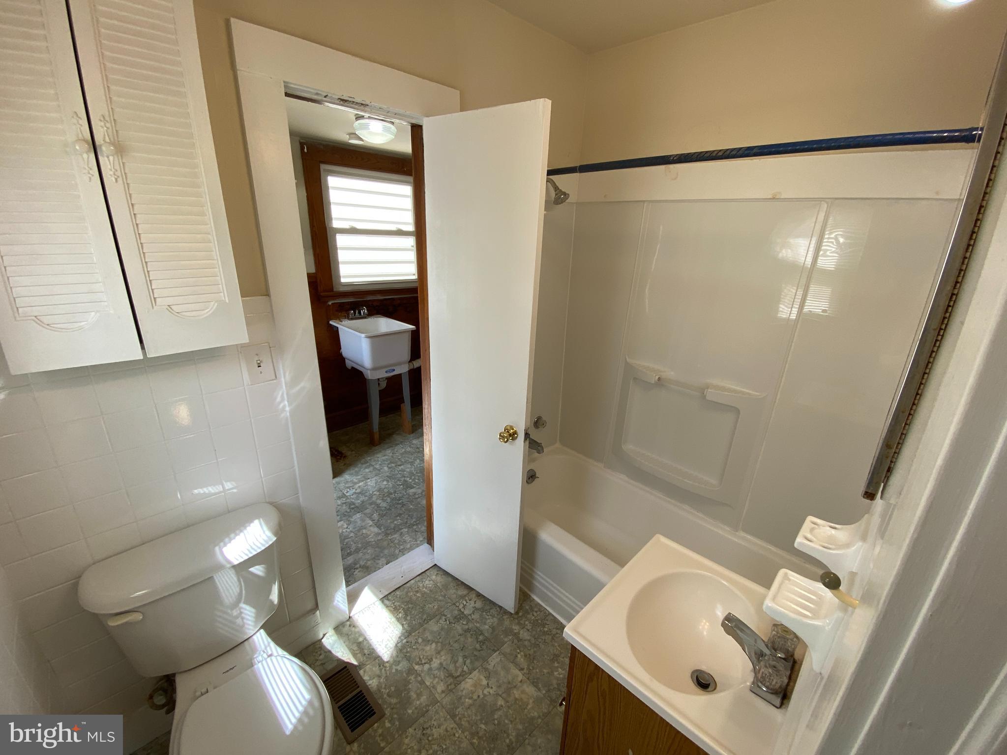 FREDERICKSBURG CITY - Residential Lease