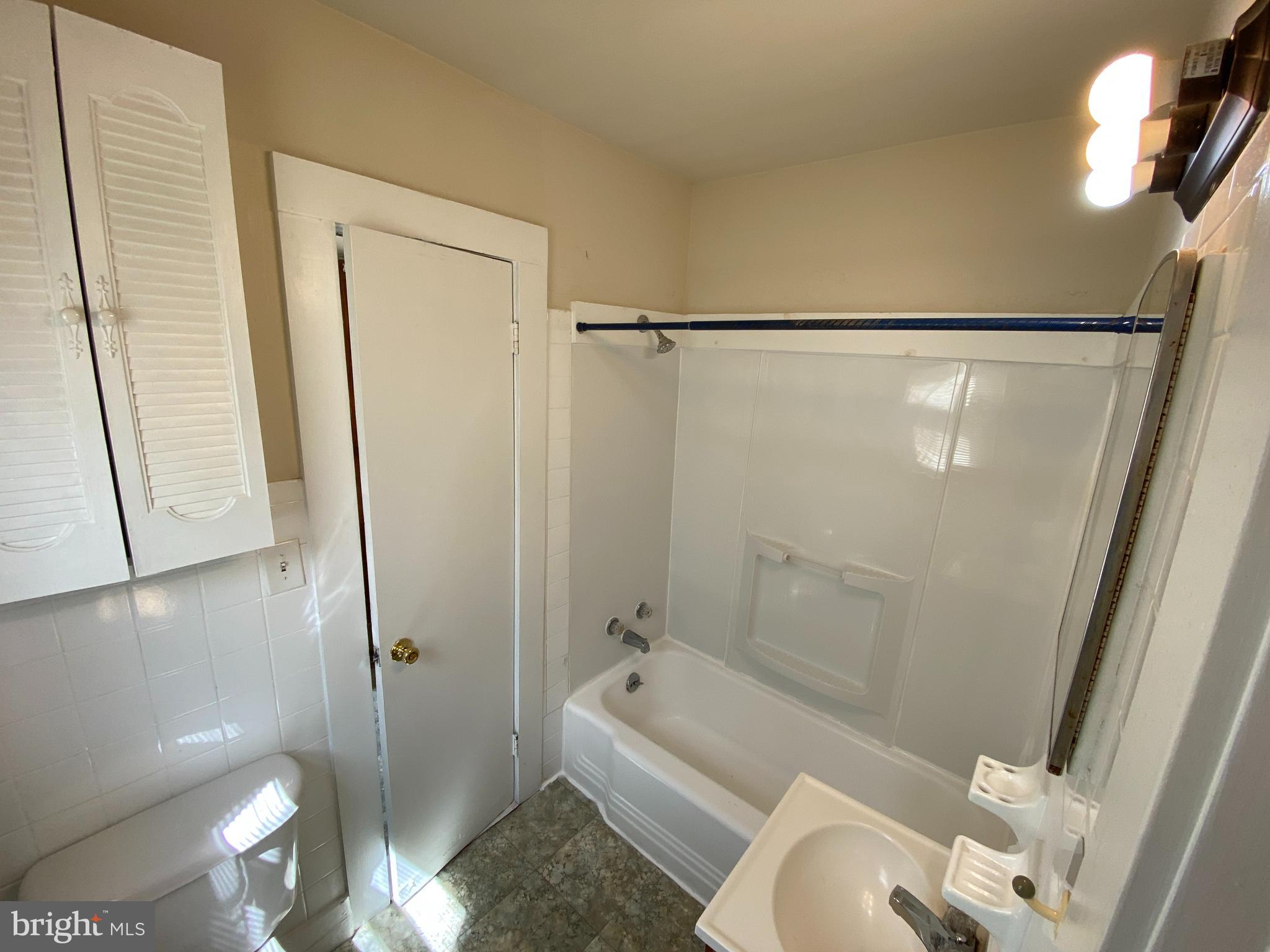 FREDERICKSBURG CITY - Residential Lease