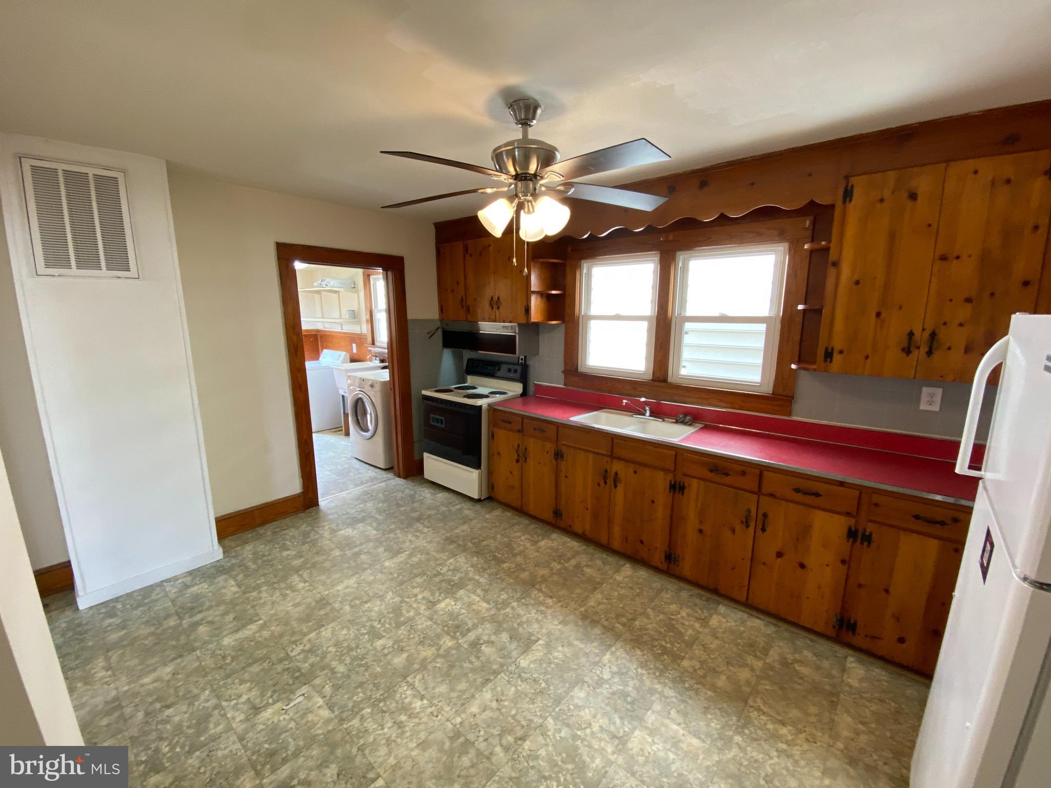 FREDERICKSBURG CITY - Residential Lease