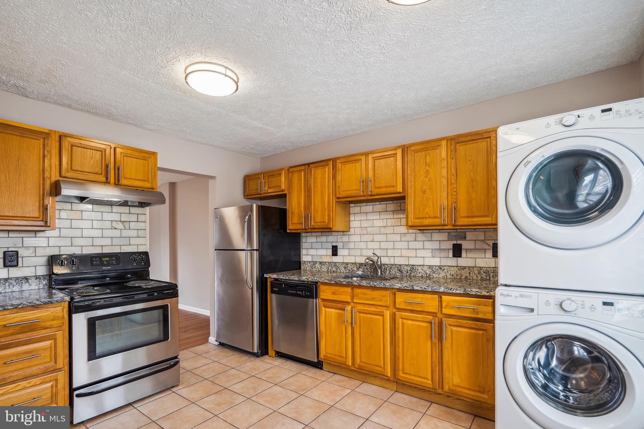 HILLCREST TOWNE - Residential