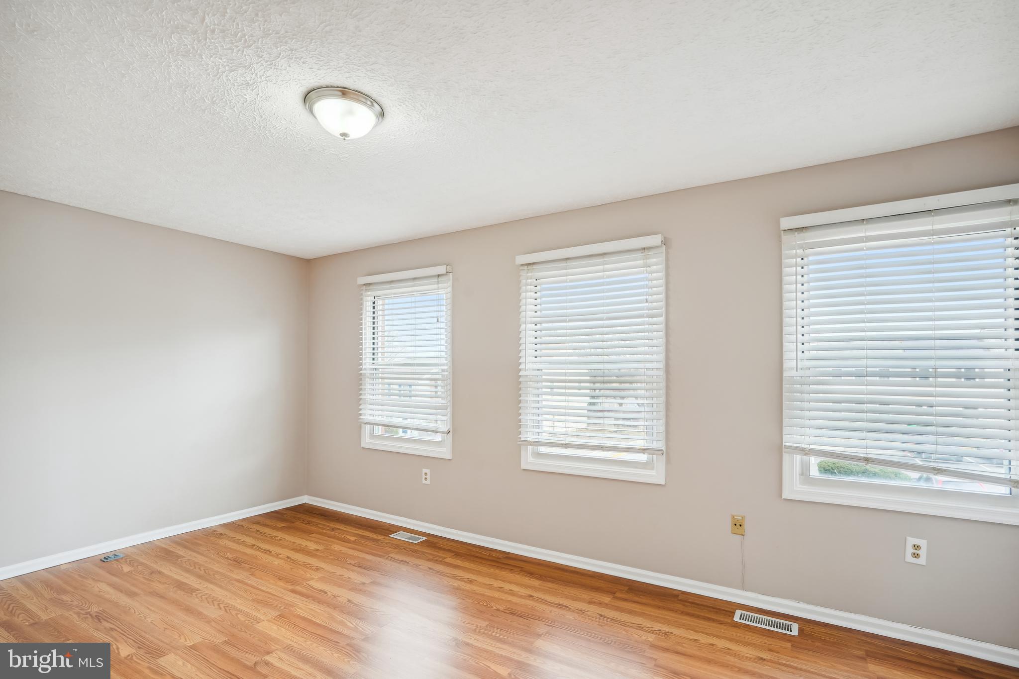 HILLCREST TOWNE - Residential