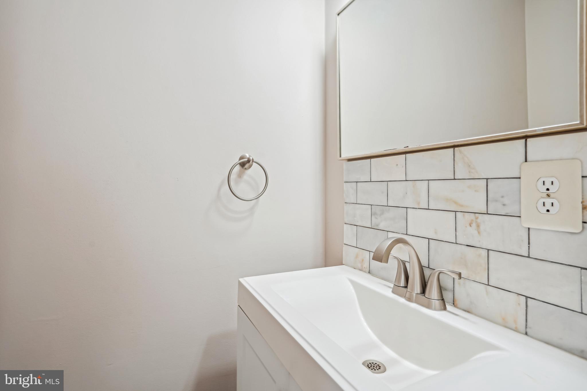 HILLCREST TOWNE - Residential