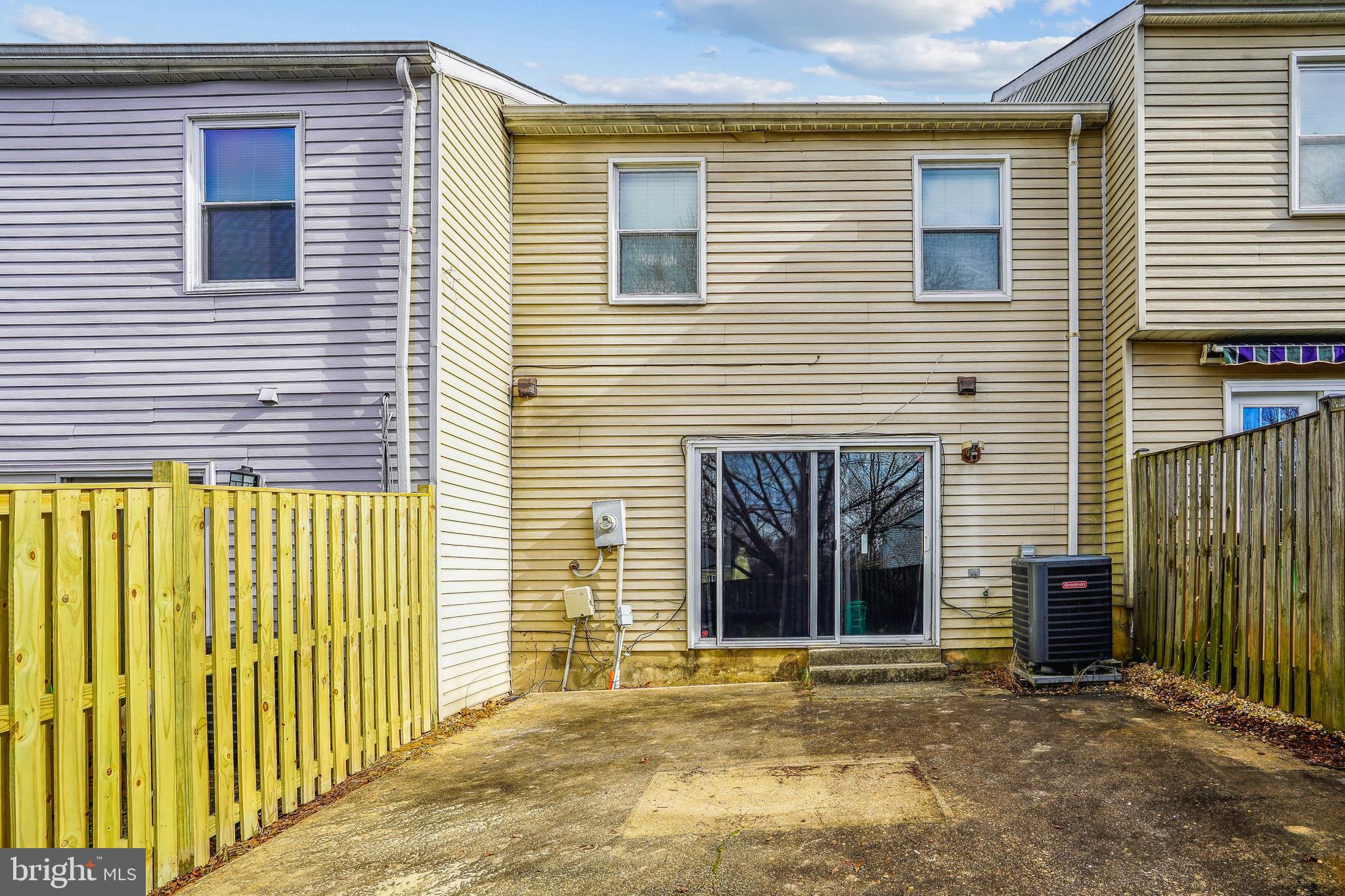 HILLCREST TOWNE - Residential