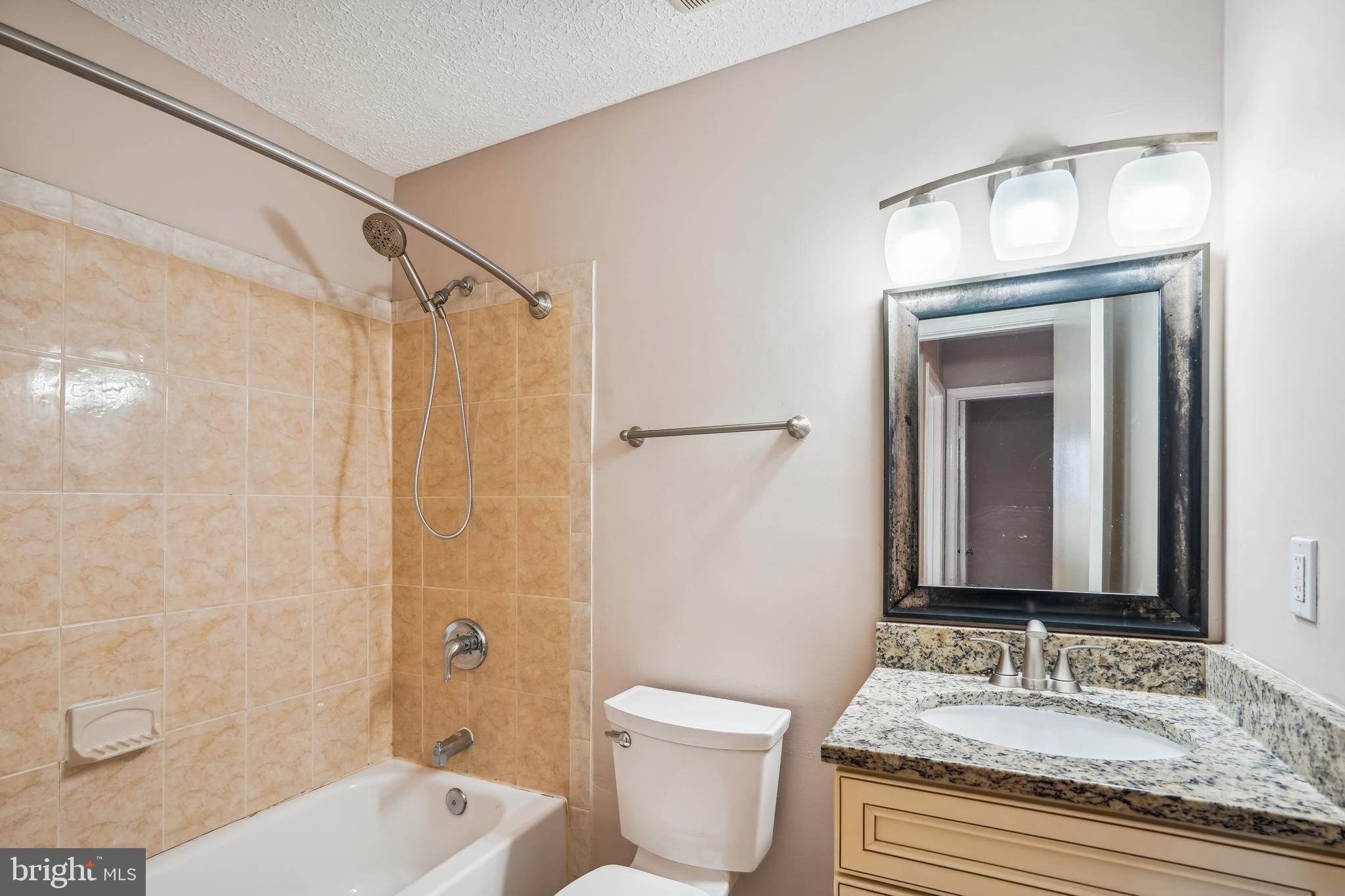 HILLCREST TOWNE - Residential