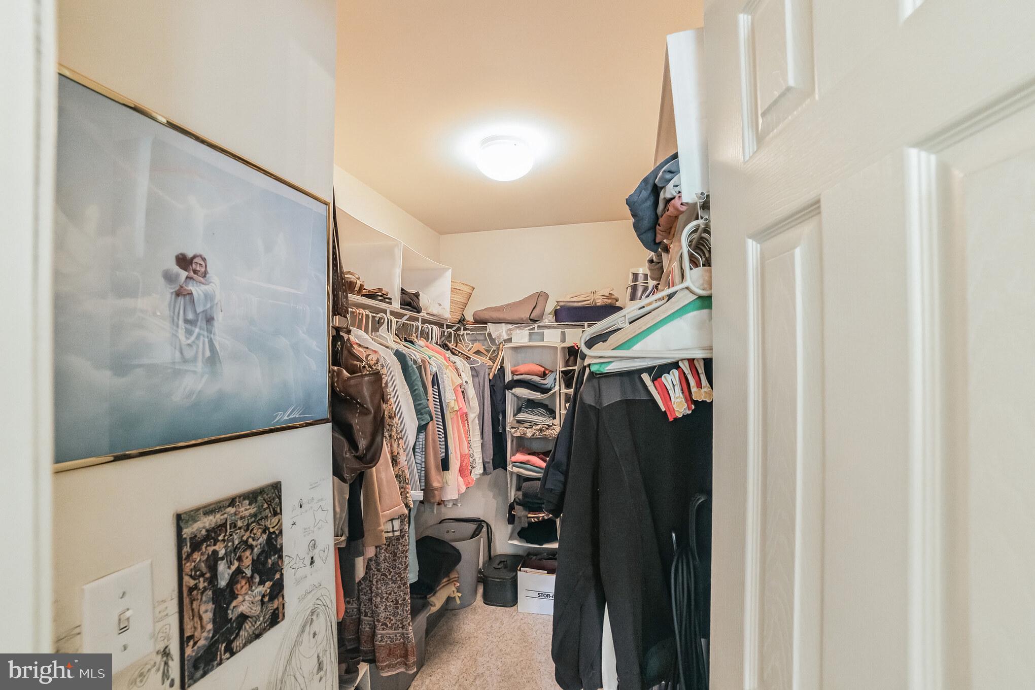 HILLSMERE ESTATES - Residential