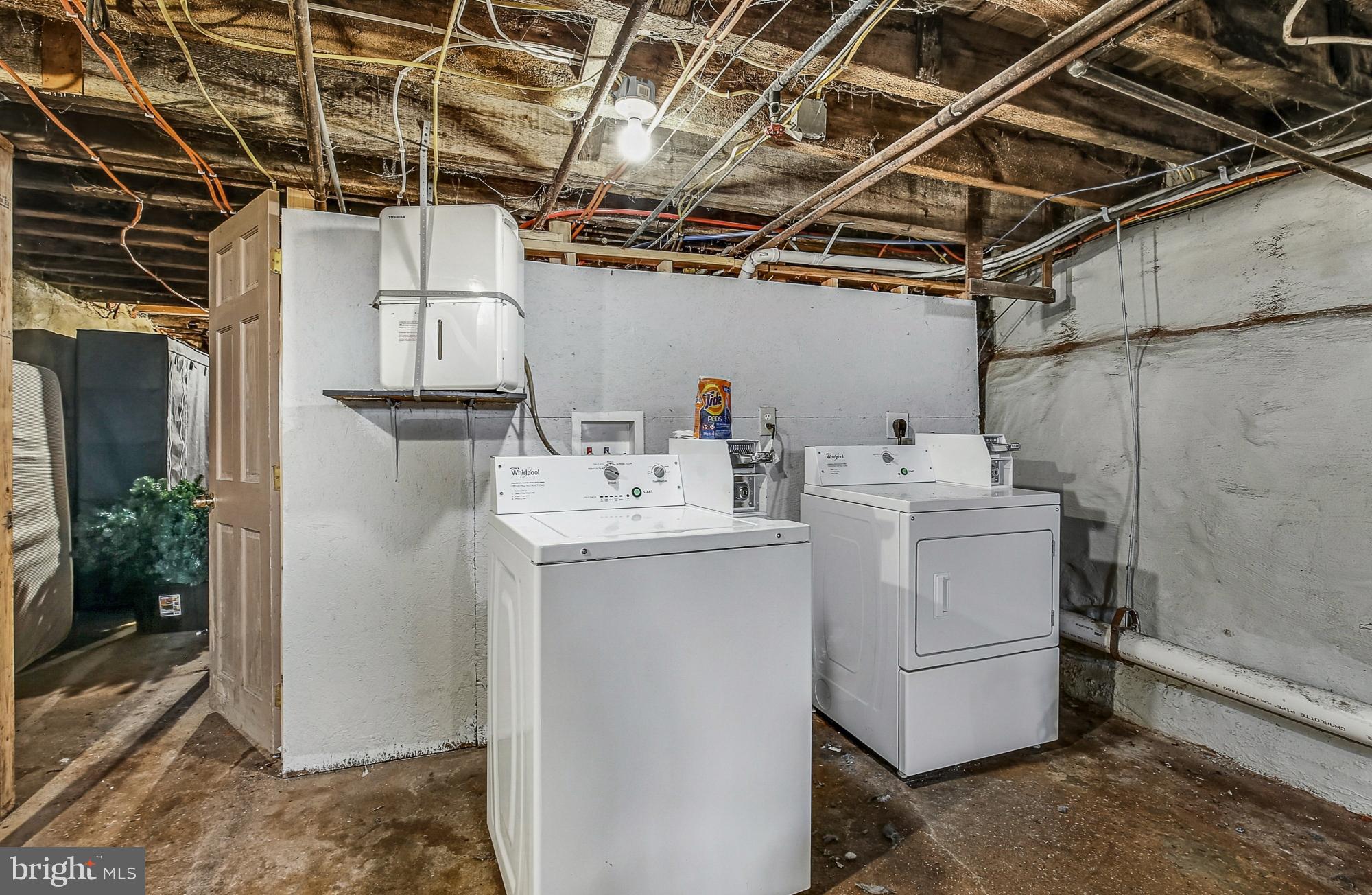 LUDLOW - Residential Lease