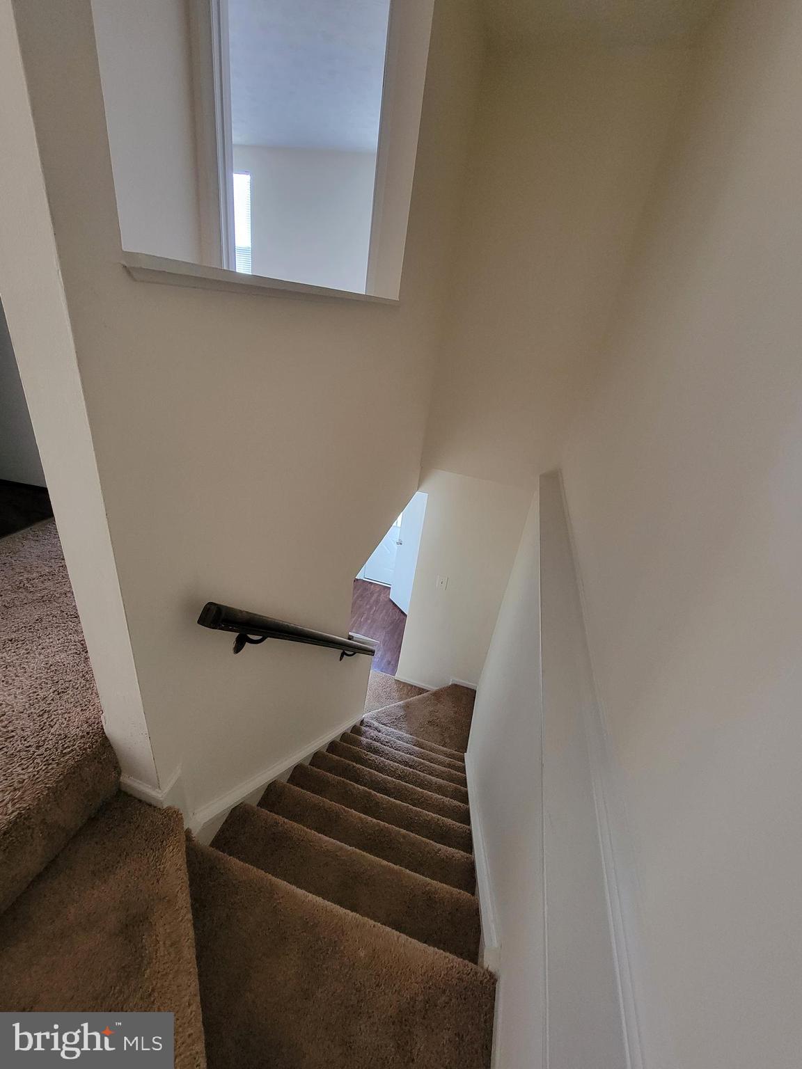 CALVERTON TOWNES - Residential Lease