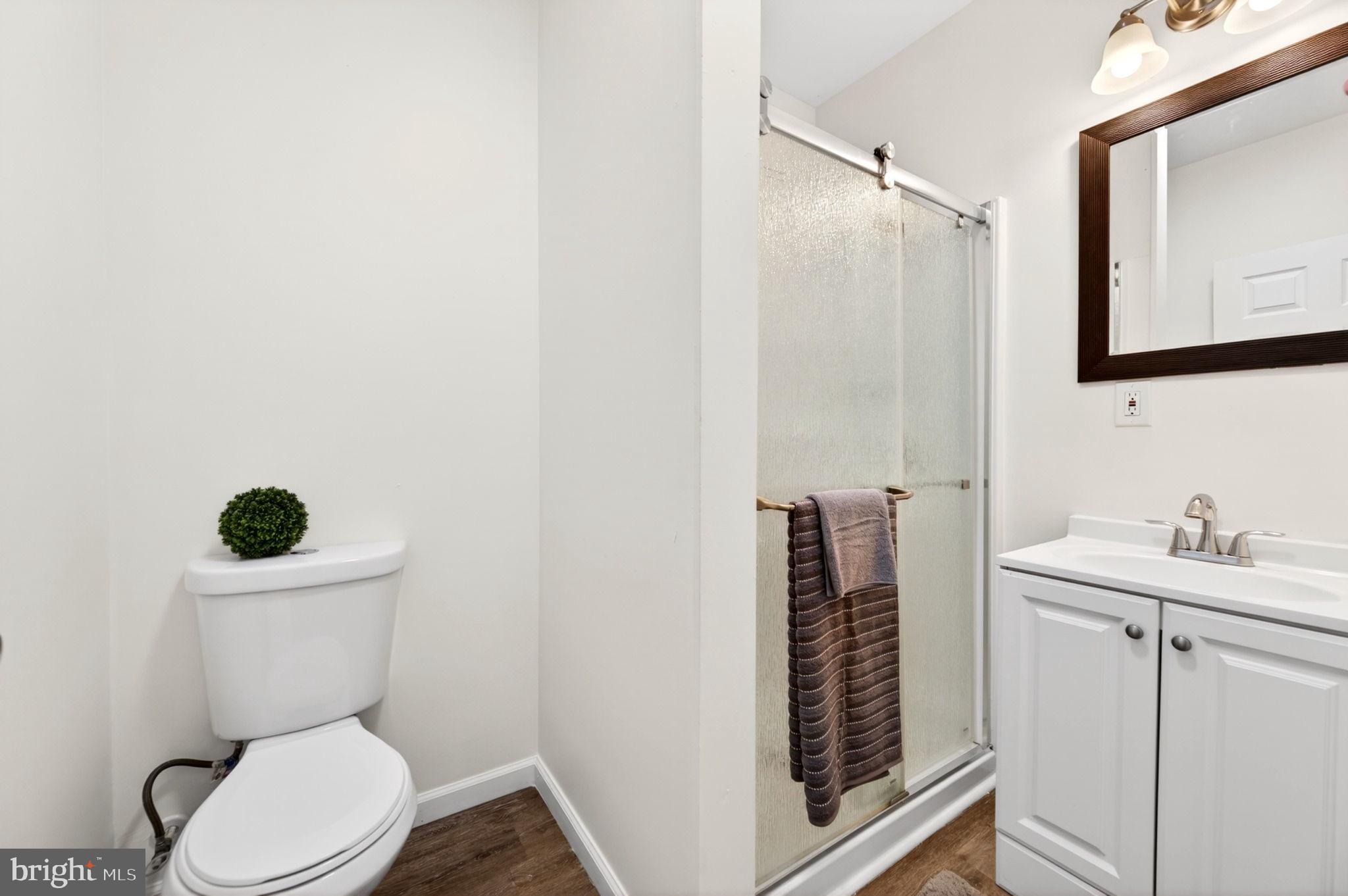 MILL HILL - Residential