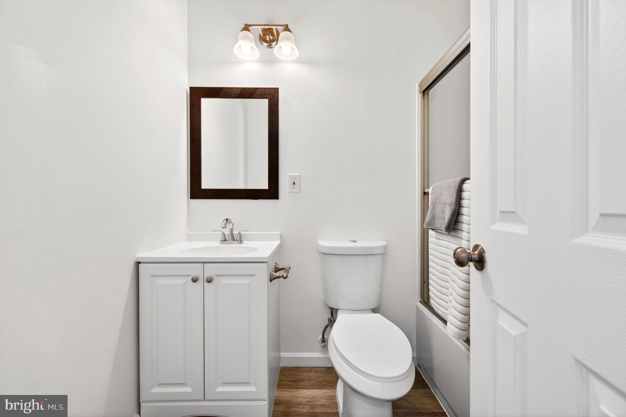 MILL HILL - Residential