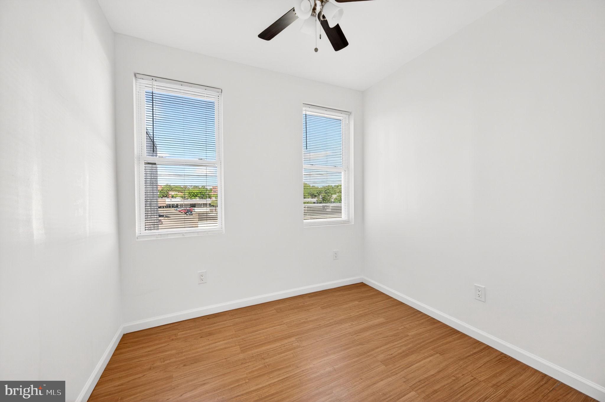 MILL HILL - Residential