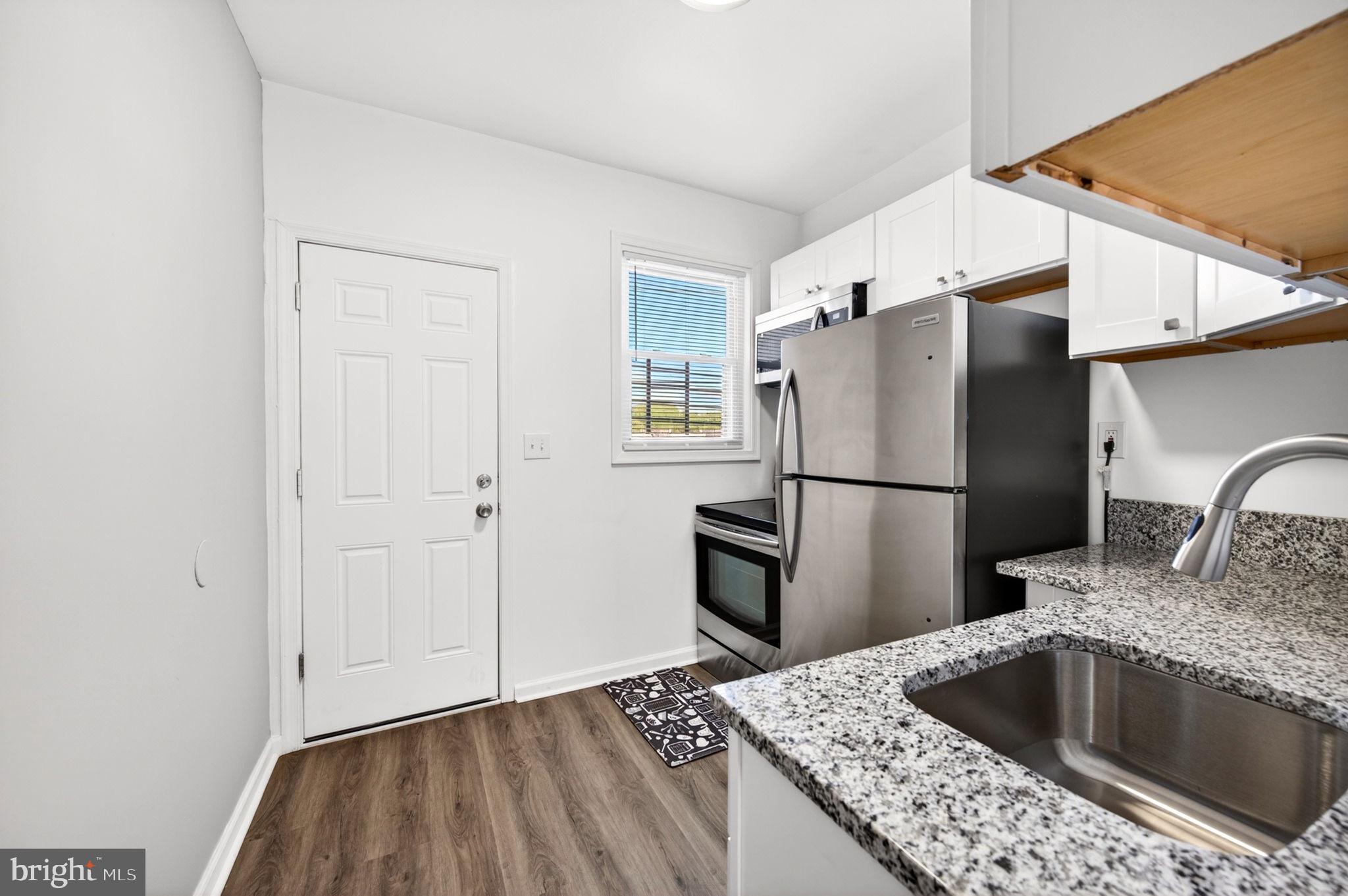 MILL HILL - Residential