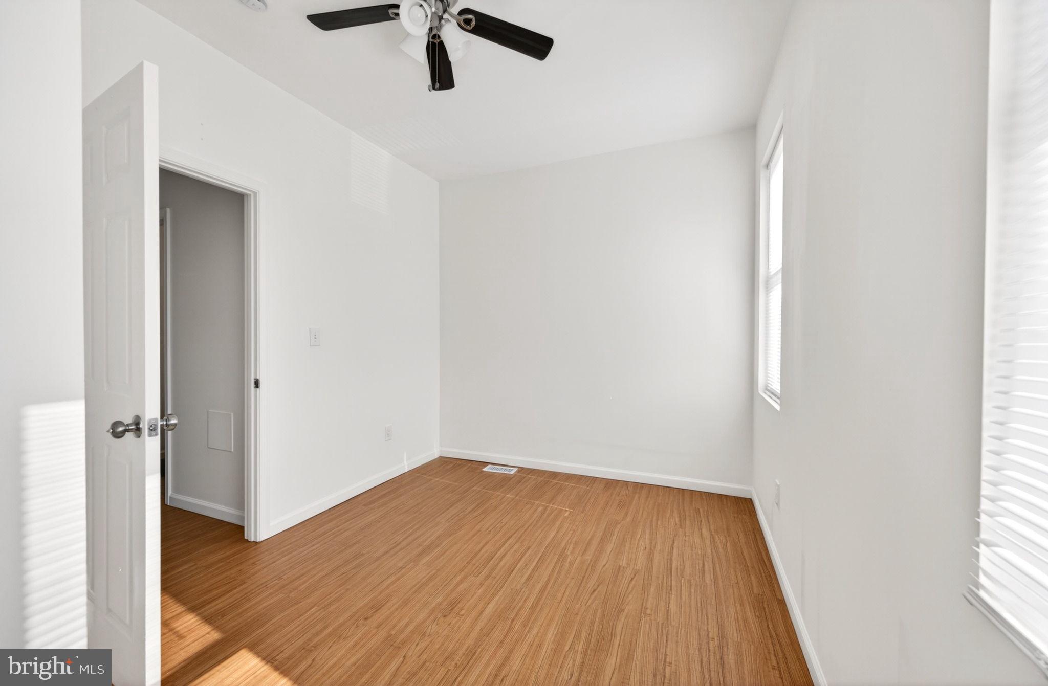 MILL HILL - Residential