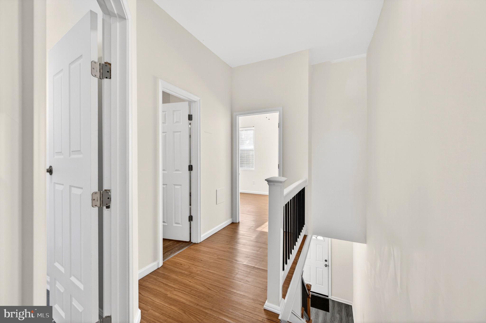 MILL HILL - Residential