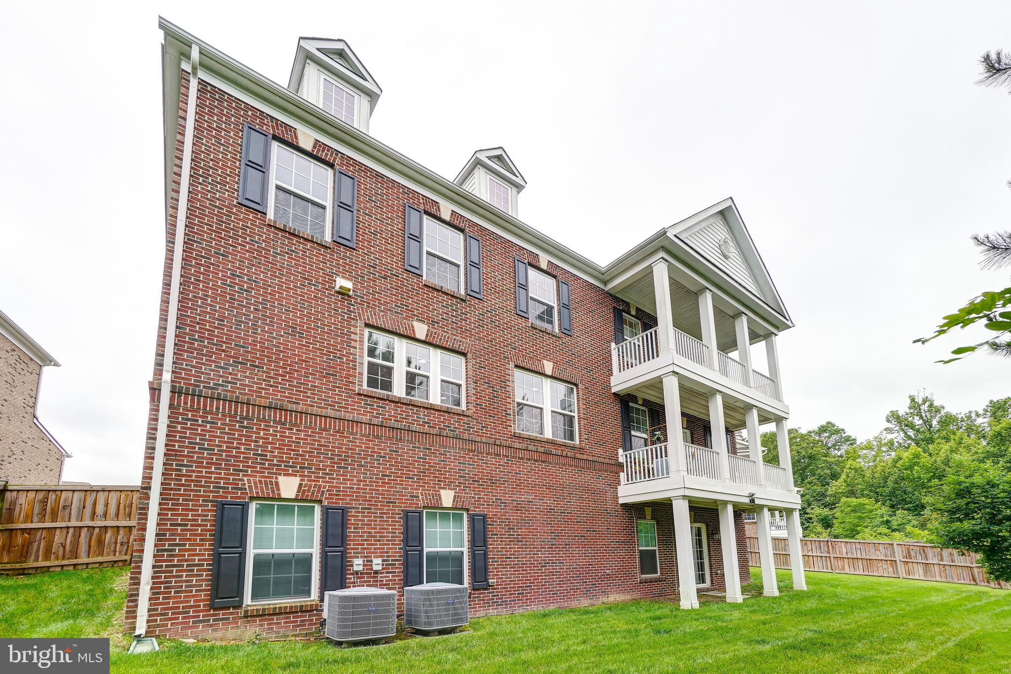 SUMMIT OAKS - Residential