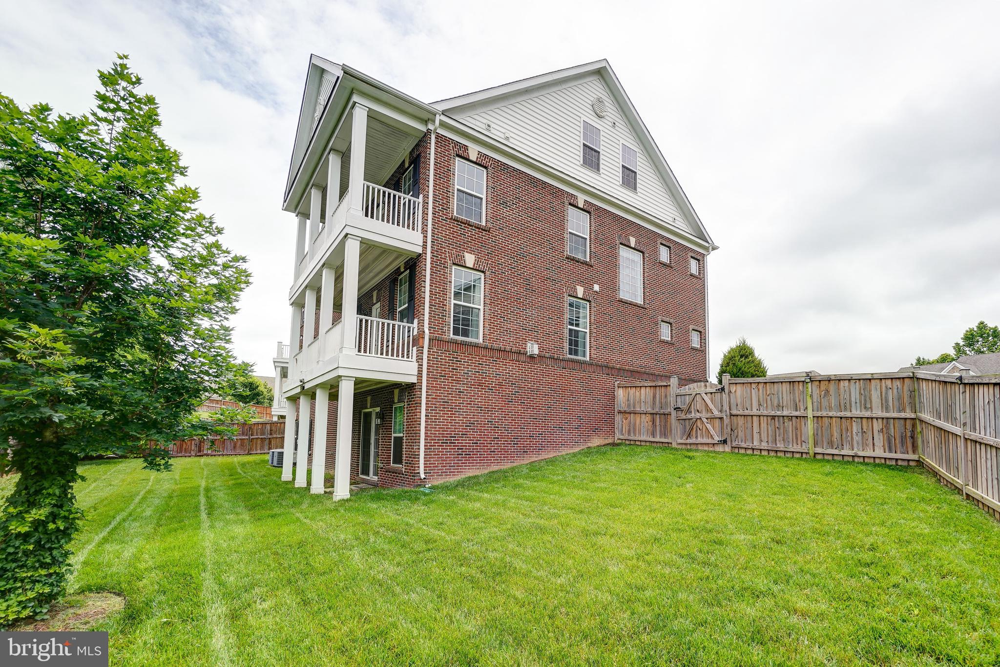 SUMMIT OAKS - Residential