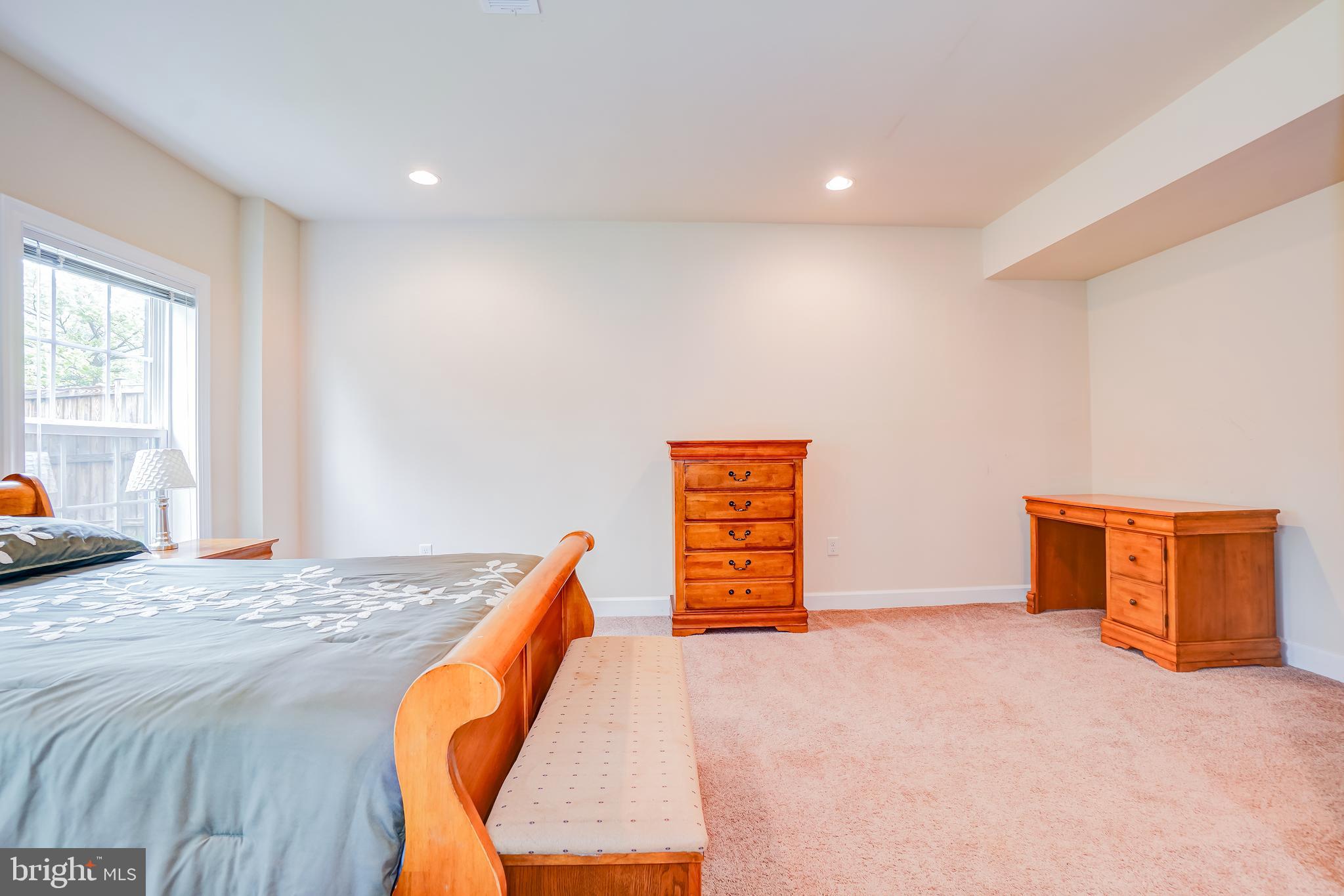 SUMMIT OAKS - Residential