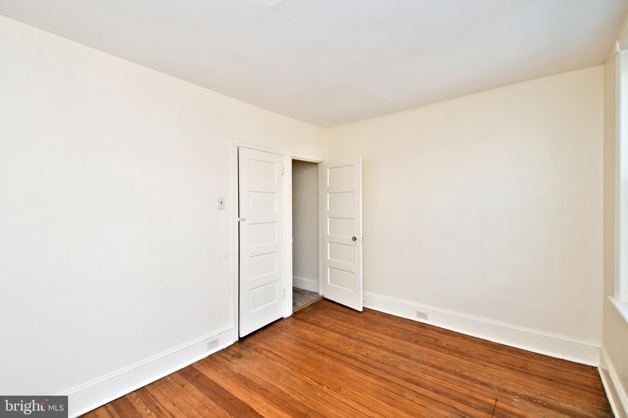 ROXBOROUGH - Residential