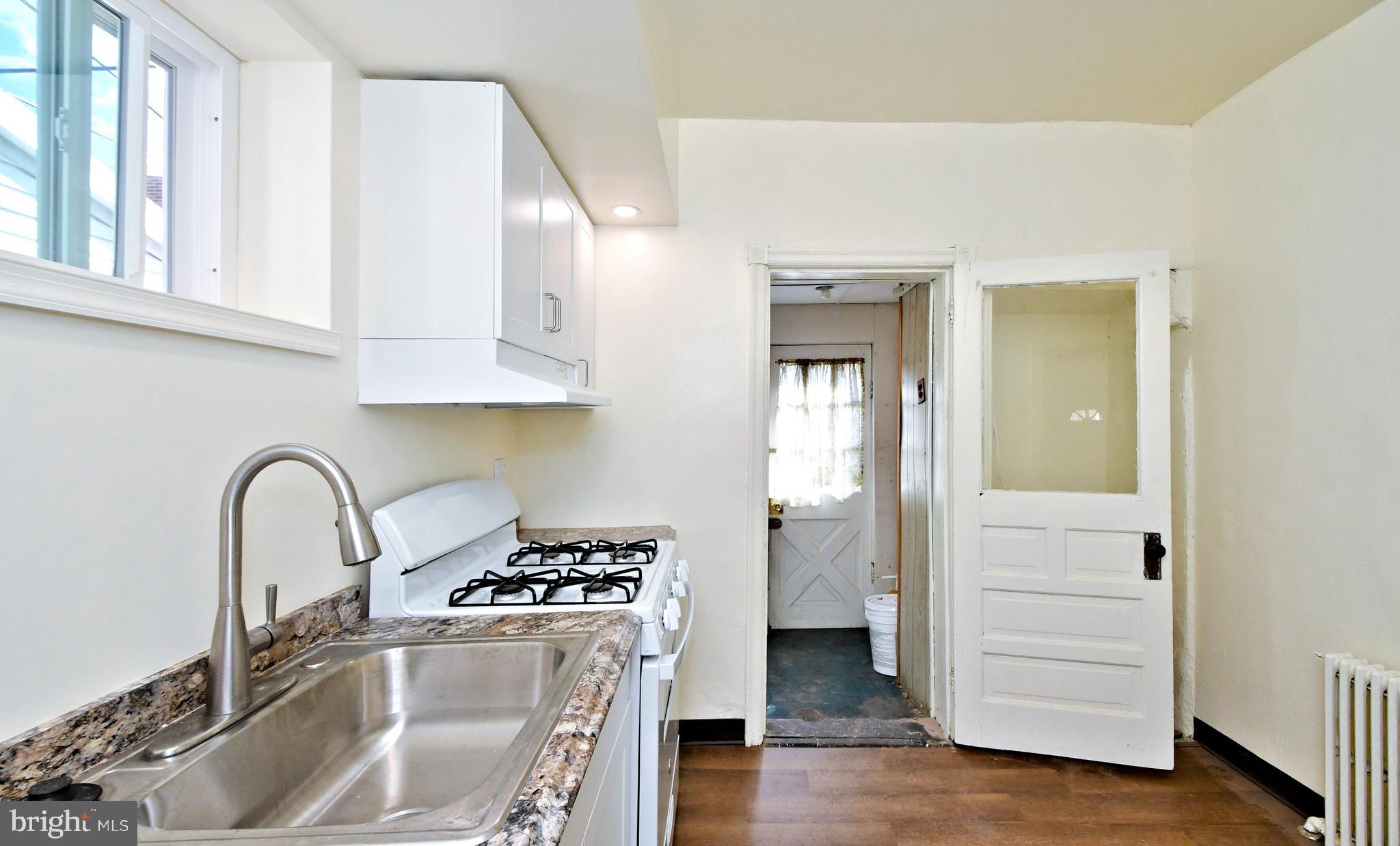 ROXBOROUGH - Residential