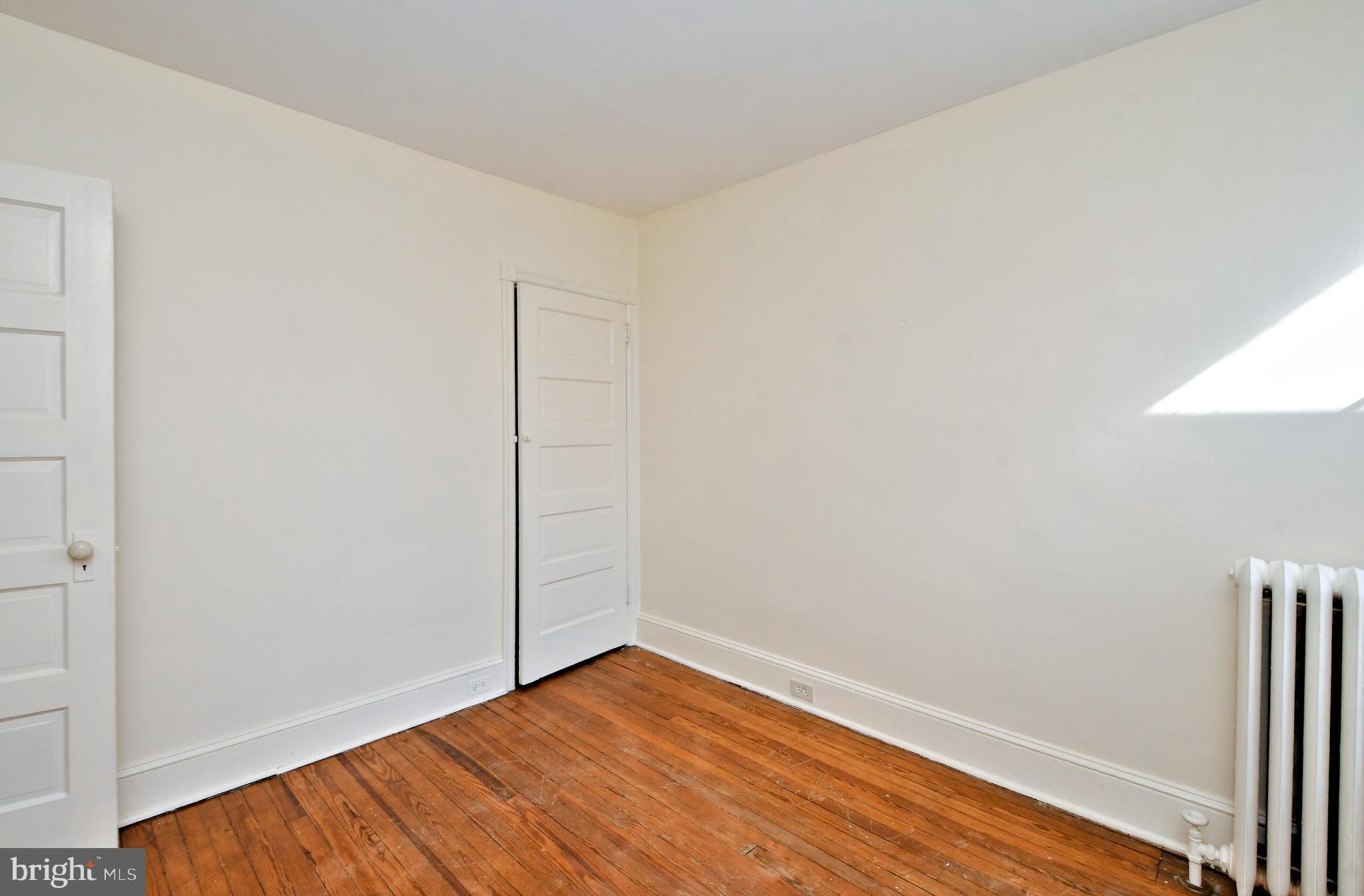 ROXBOROUGH - Residential