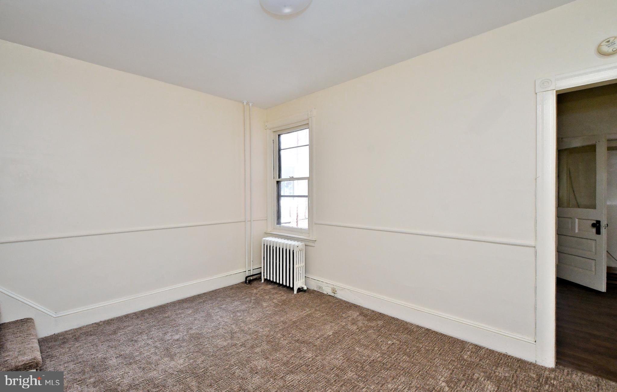 ROXBOROUGH - Residential