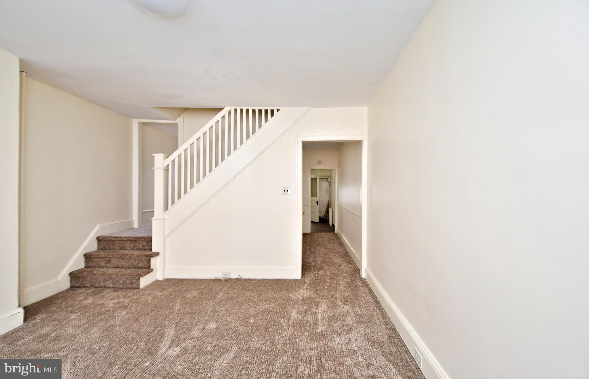 ROXBOROUGH - Residential