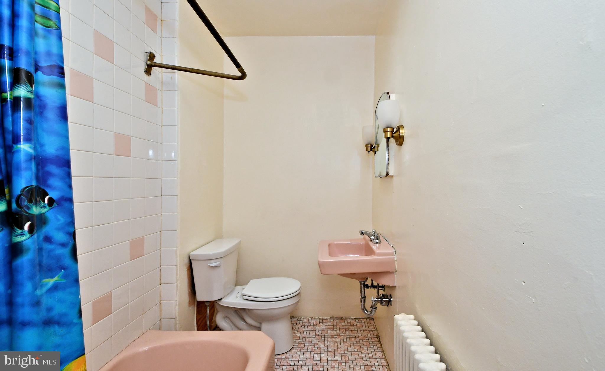 ROXBOROUGH - Residential