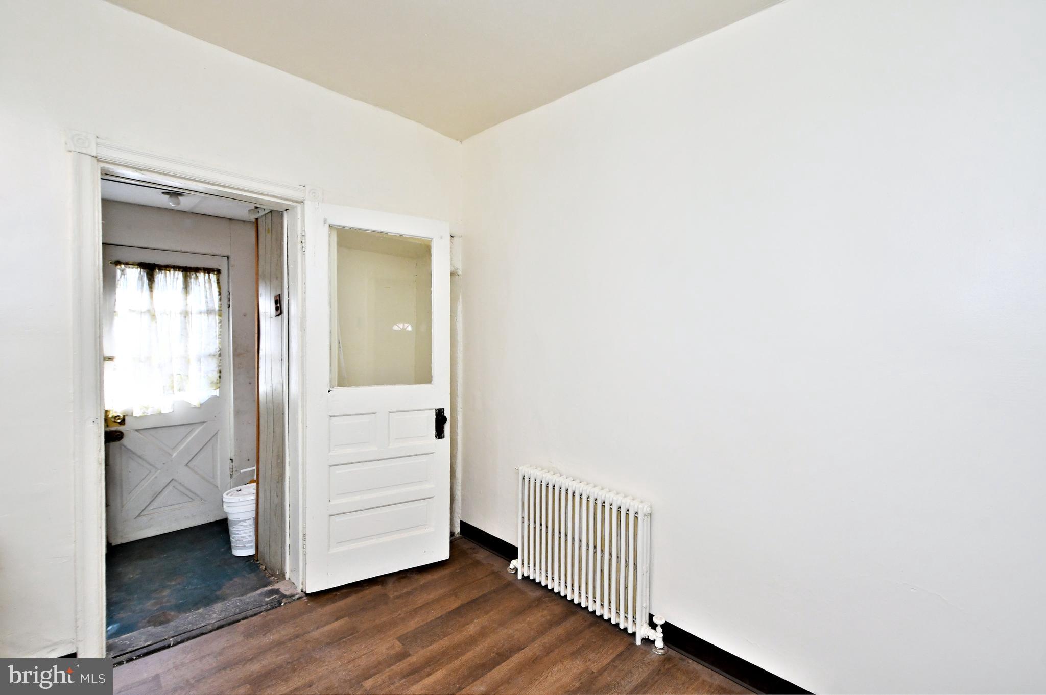 ROXBOROUGH - Residential