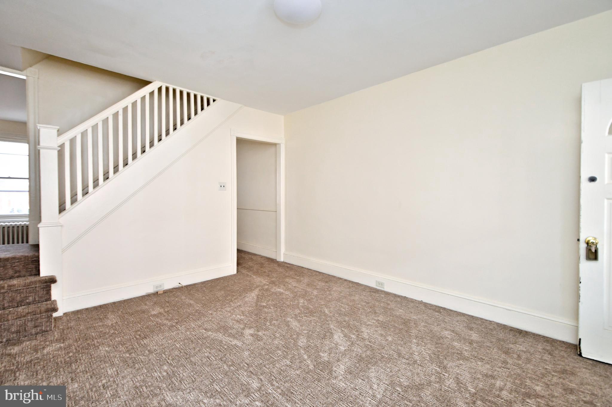 ROXBOROUGH - Residential