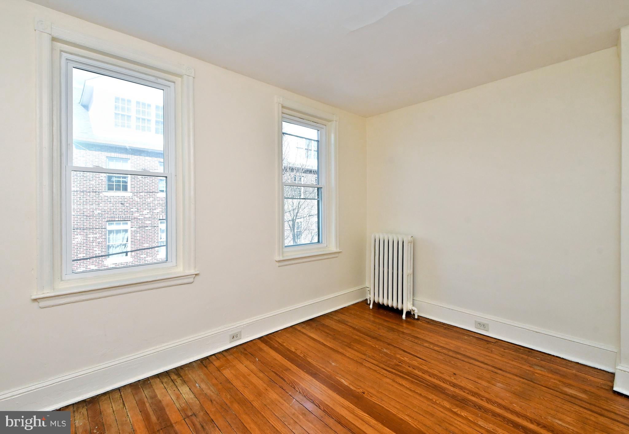 ROXBOROUGH - Residential