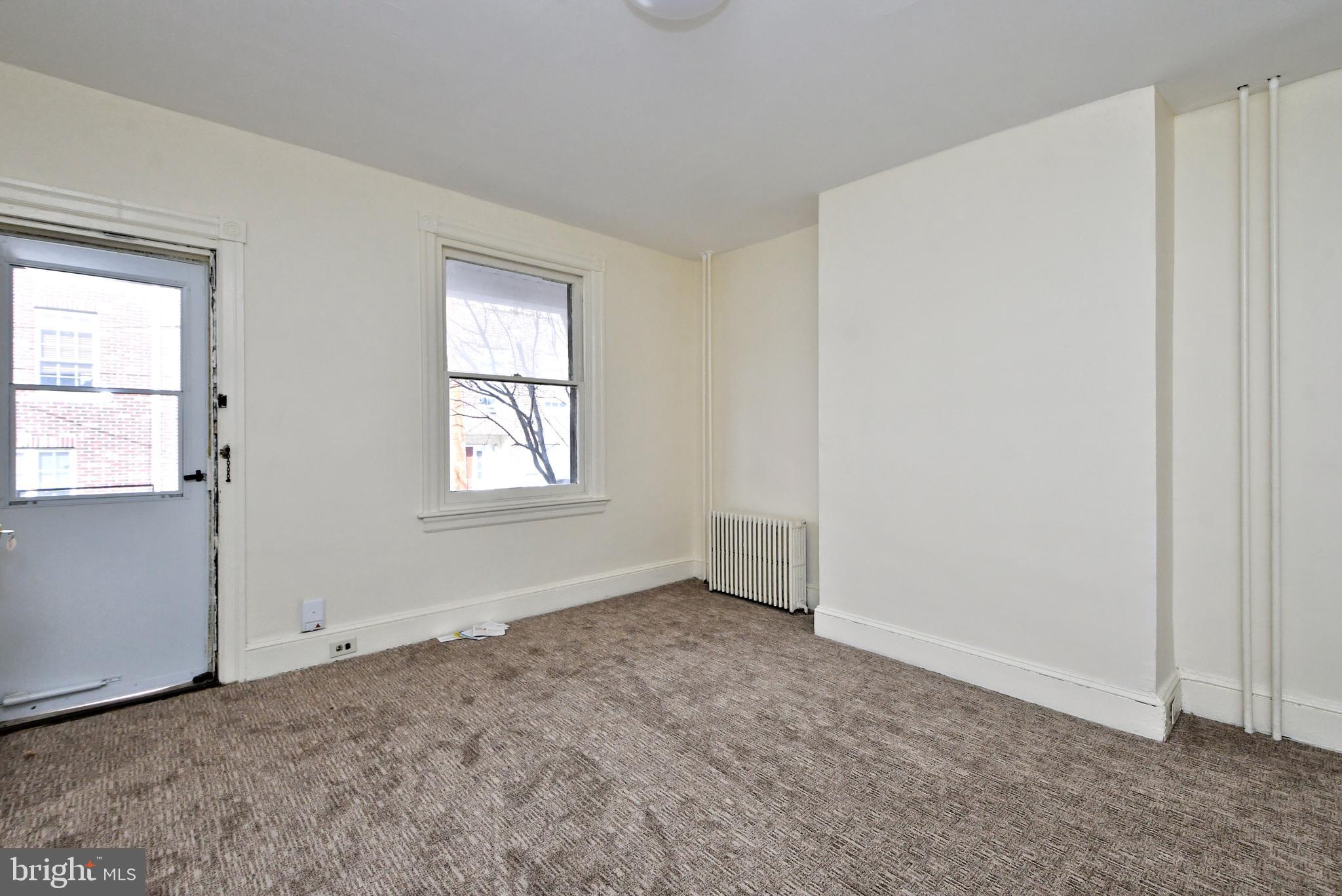 ROXBOROUGH - Residential