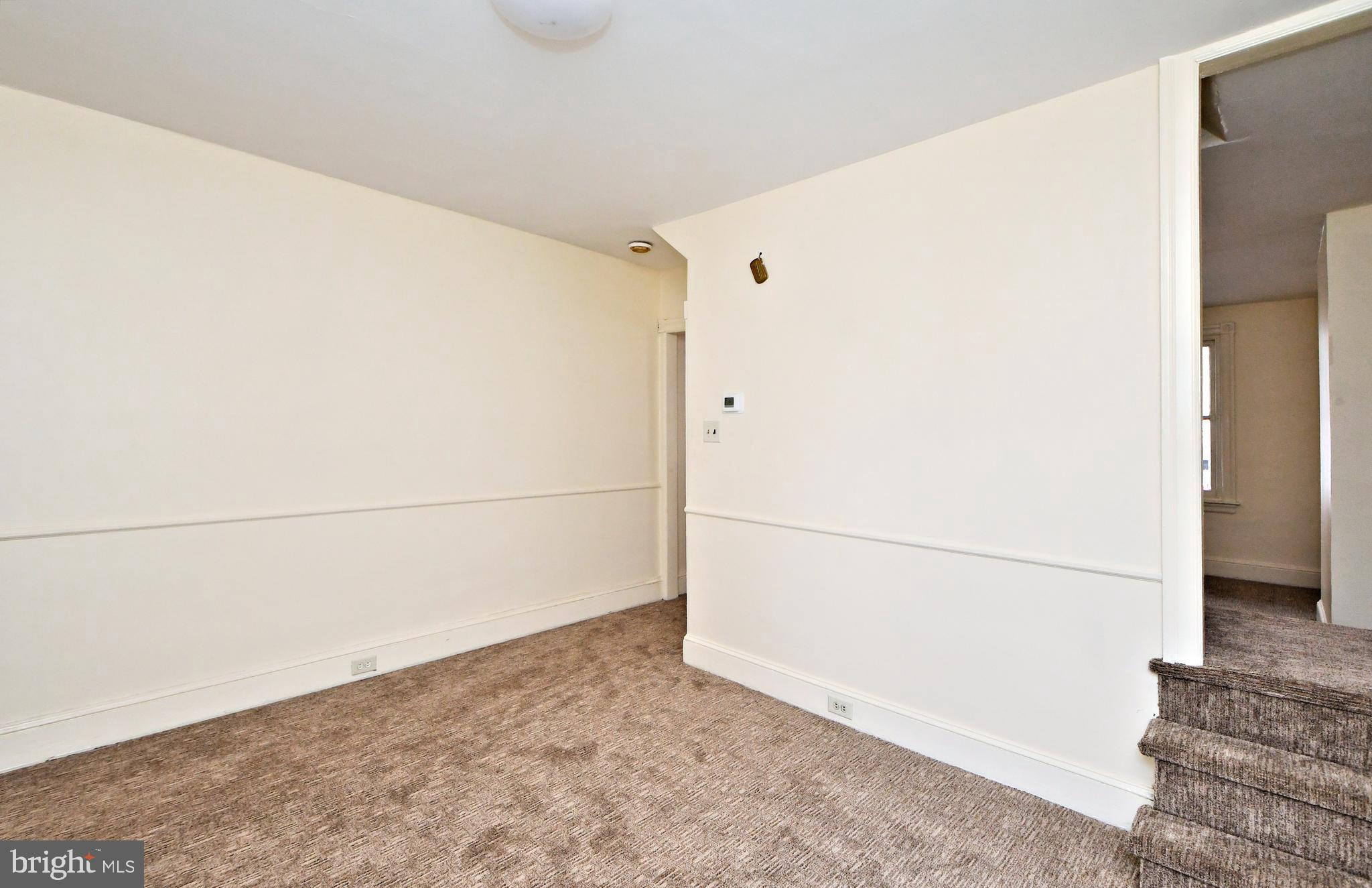 ROXBOROUGH - Residential