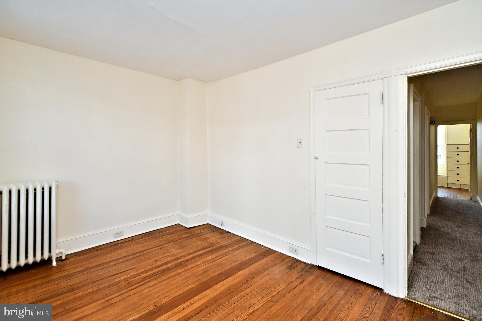 ROXBOROUGH - Residential