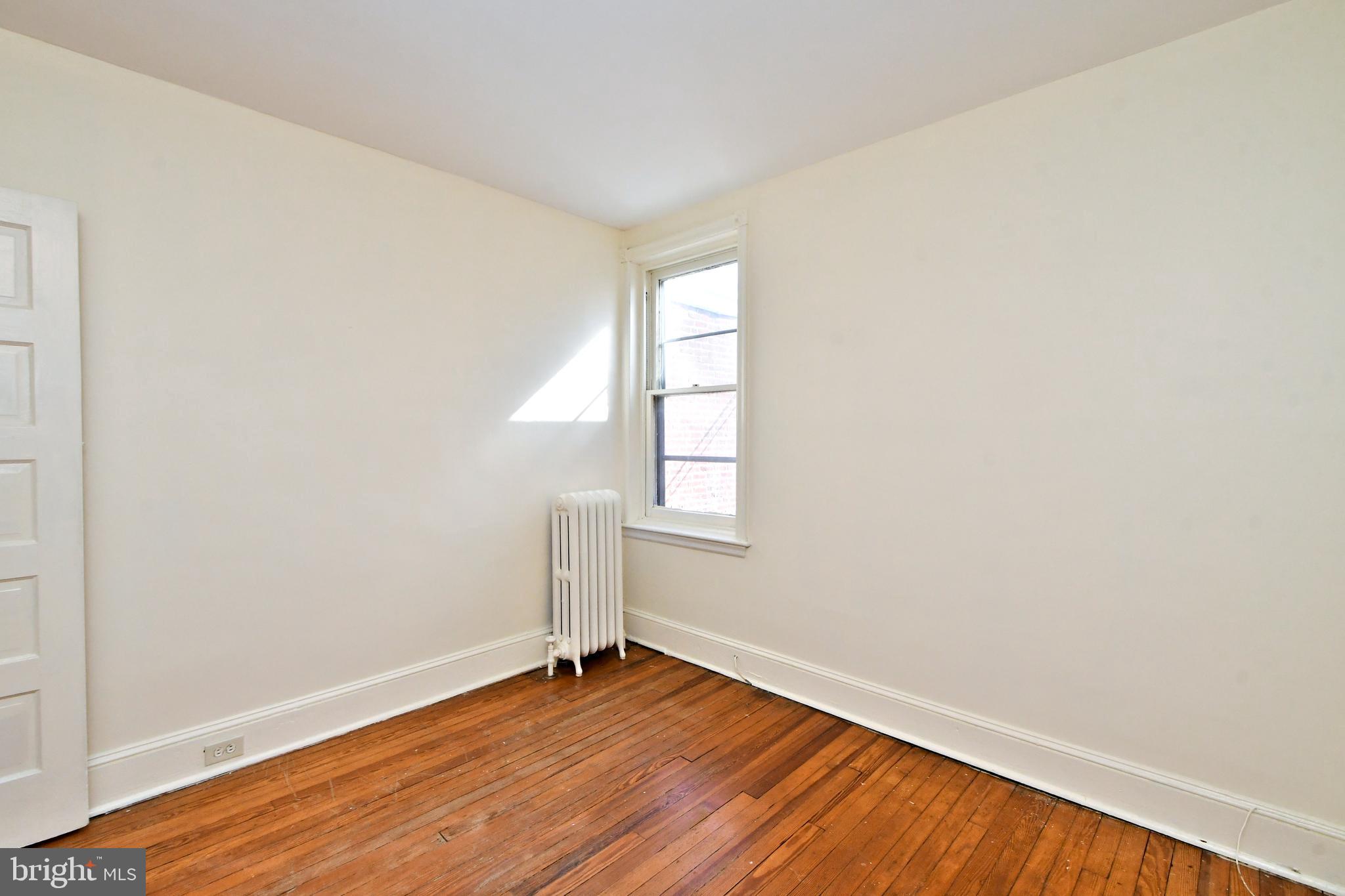 ROXBOROUGH - Residential