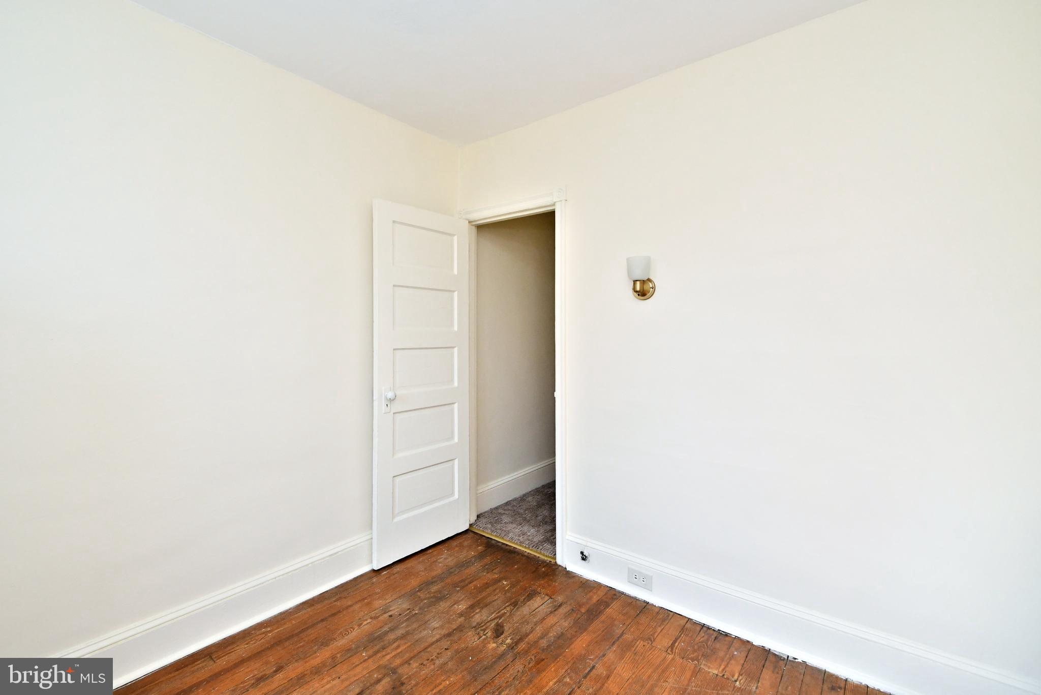 ROXBOROUGH - Residential