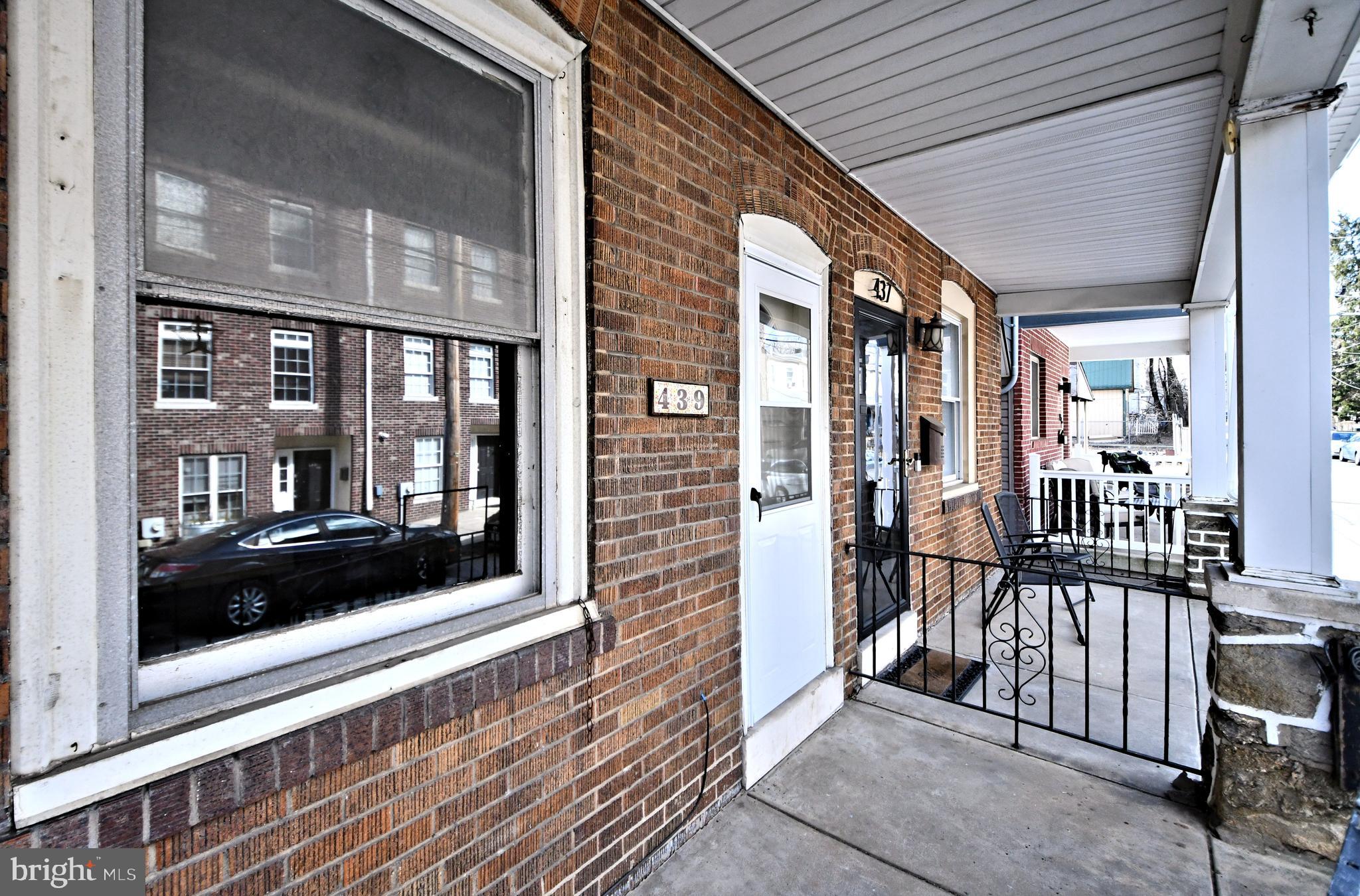 ROXBOROUGH - Residential