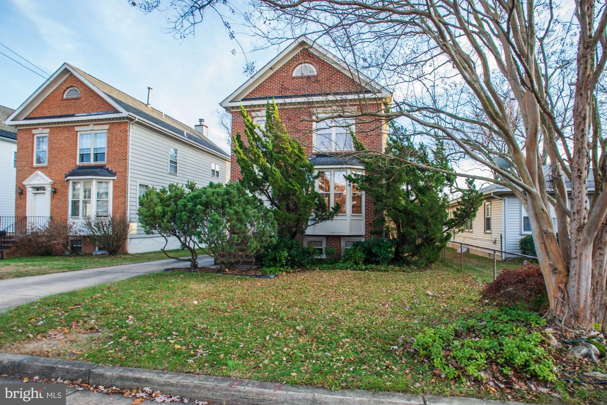 5724 4th Street N, Arlington, VA 22205