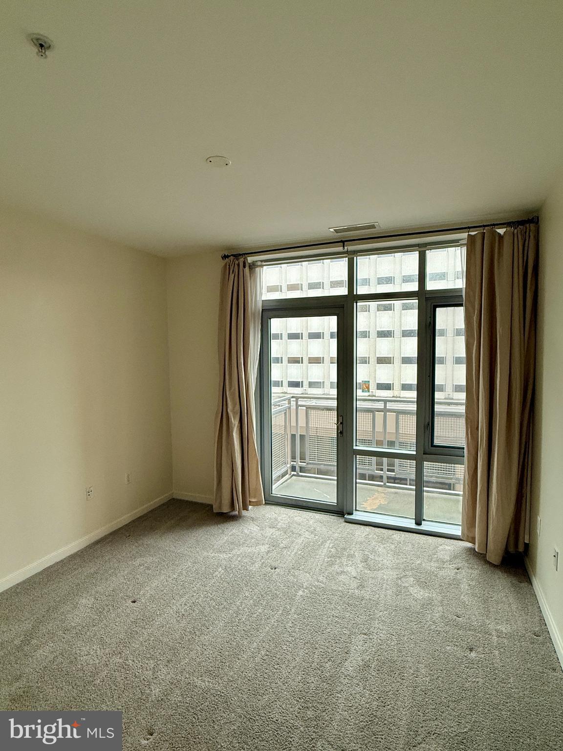 ONE INDEPENDENCE PLAZA - Residential