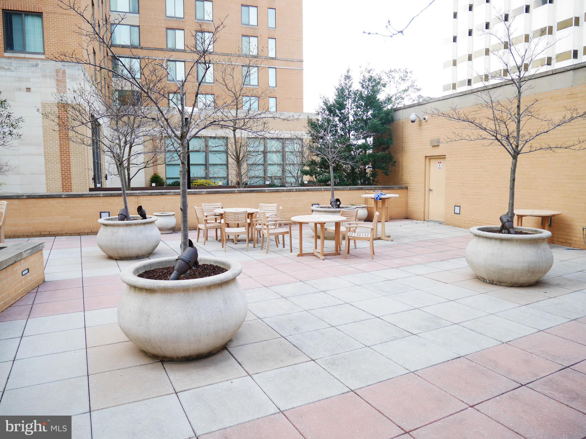 ONE INDEPENDENCE PLAZA - Residential