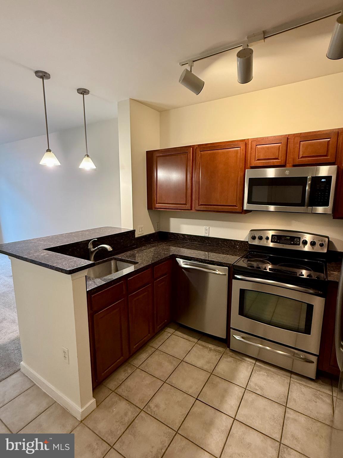 ONE INDEPENDENCE PLAZA - Residential