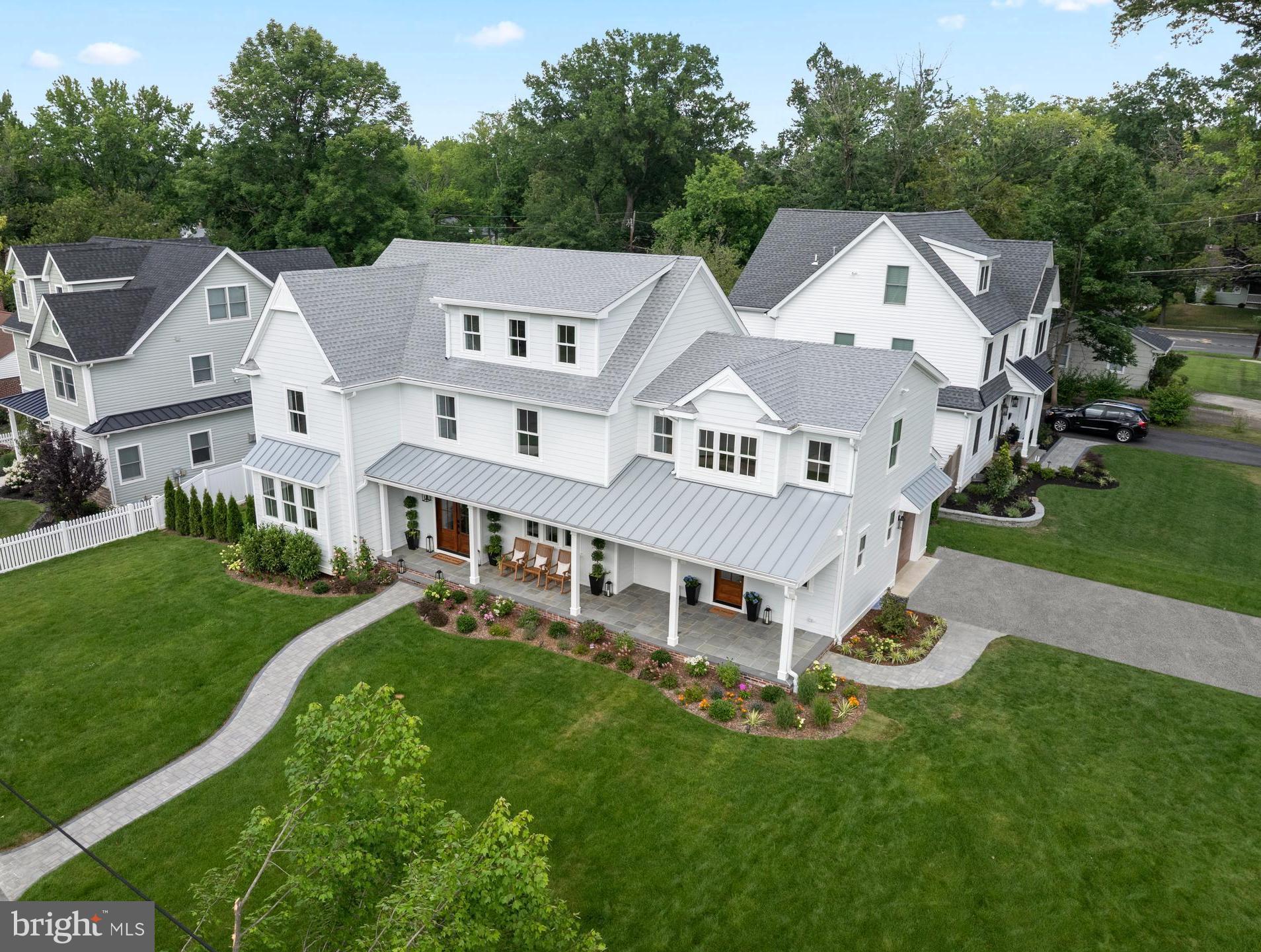 801 CEDAR AVENUE