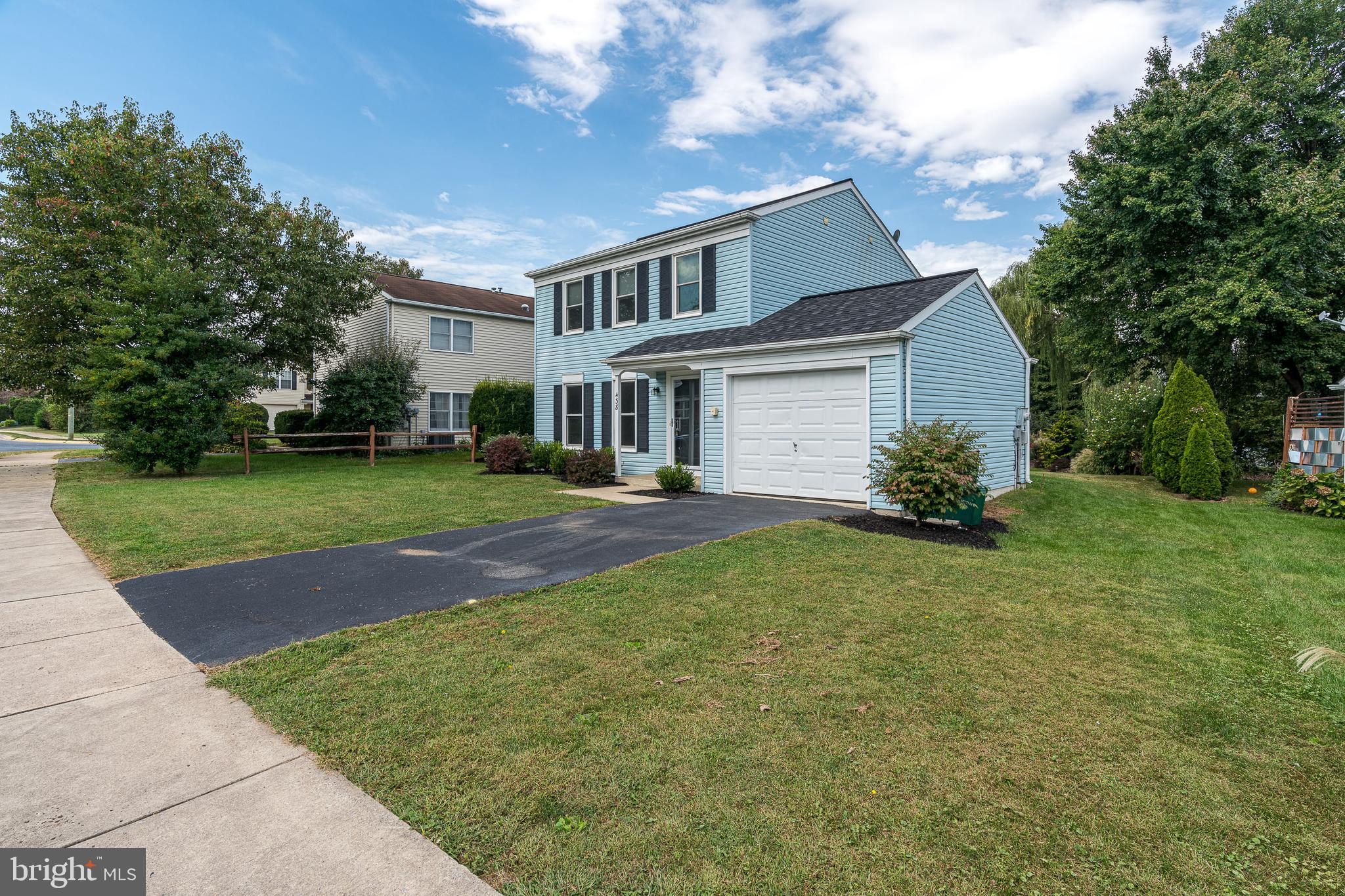 CAMBRIDGE VILLAGE - Residential