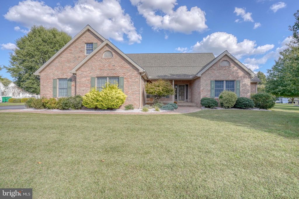Photo of 205 Scarlet Circle, DOVER, DE 19904 (MLS # DEKT2041316)