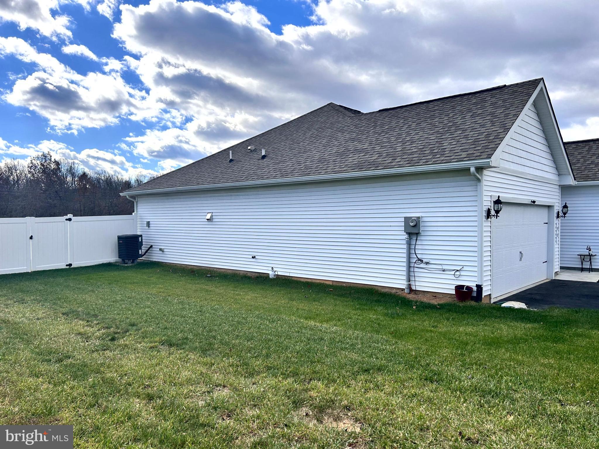 BROOKFIELD - Residential