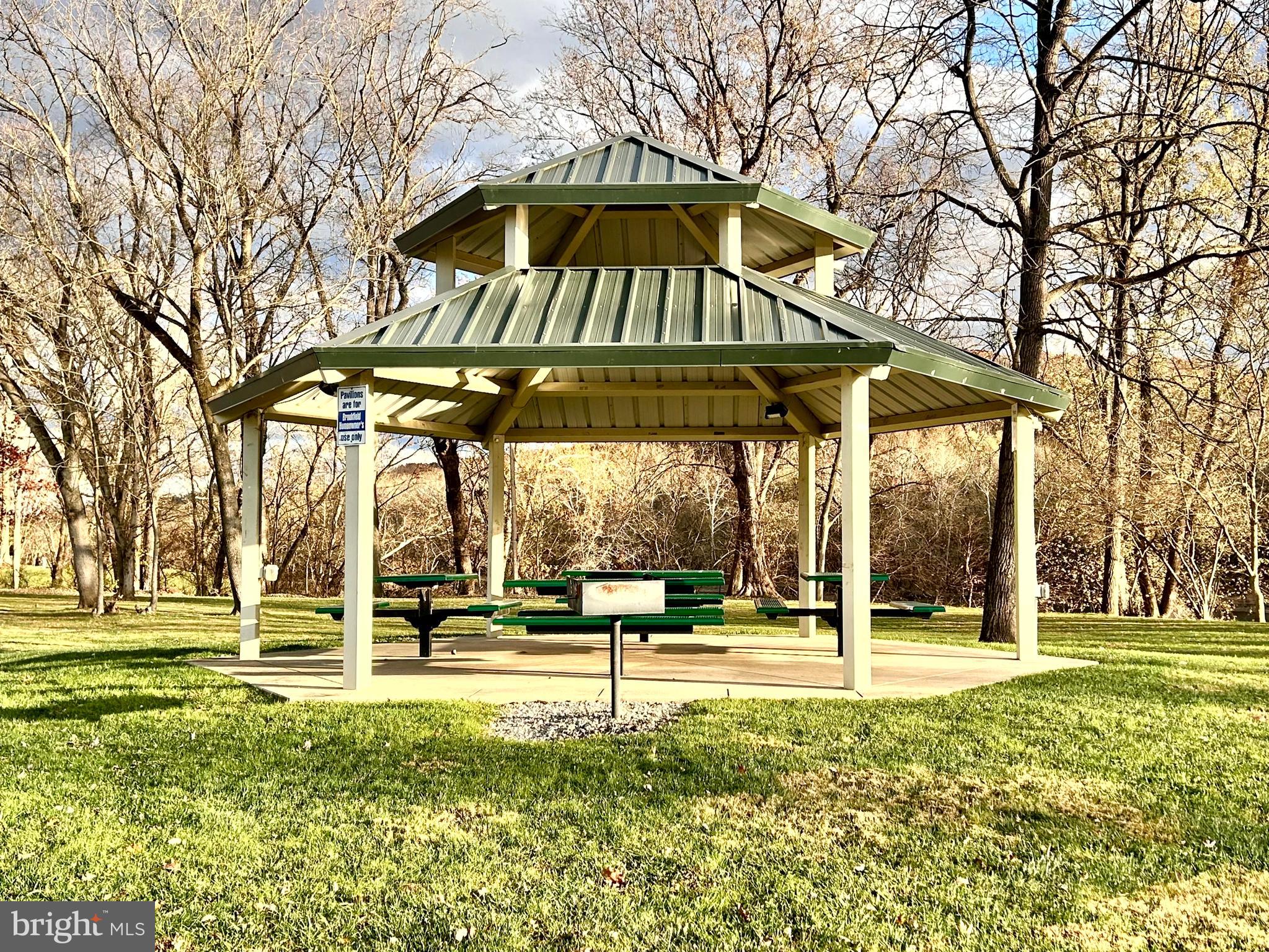 BROOKFIELD - Residential