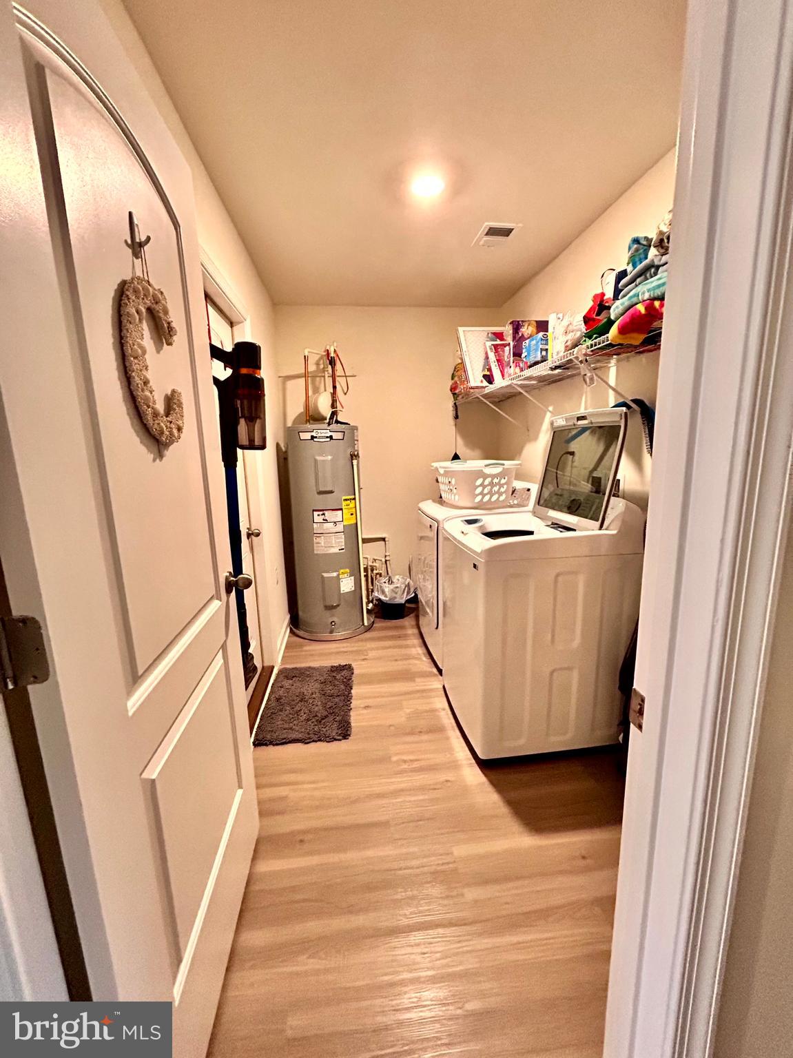 BROOKFIELD - Residential