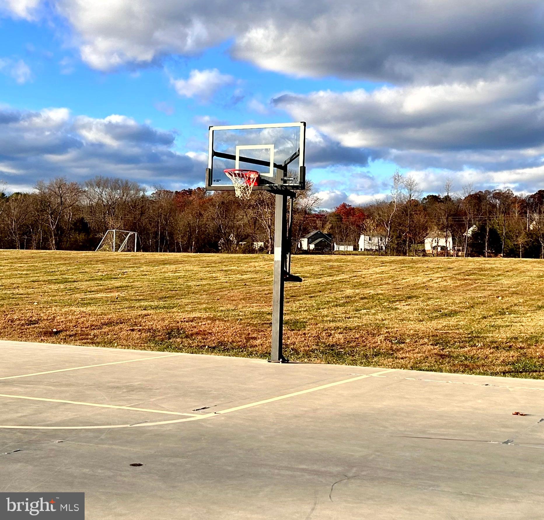 BROOKFIELD - Residential