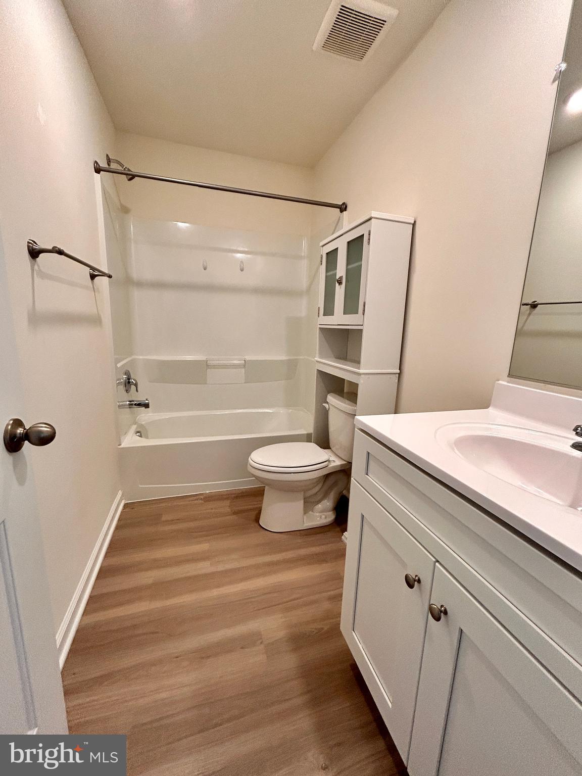 BROOKFIELD - Residential