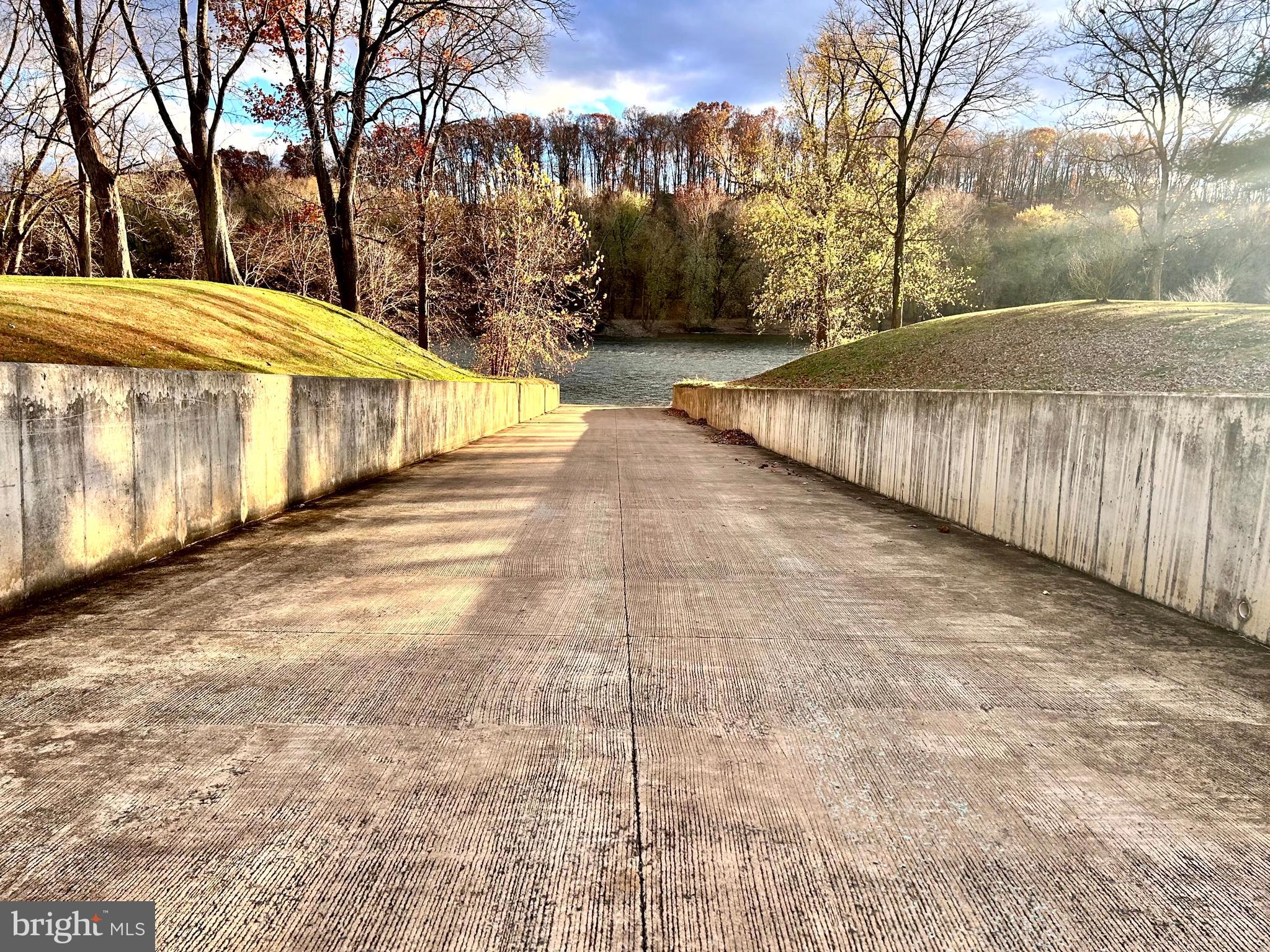 BROOKFIELD - Residential