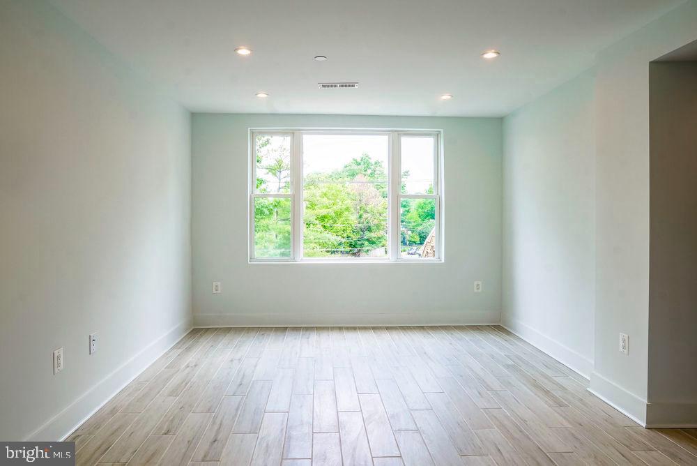 16TH STREET HEIGHTS - Residential Lease