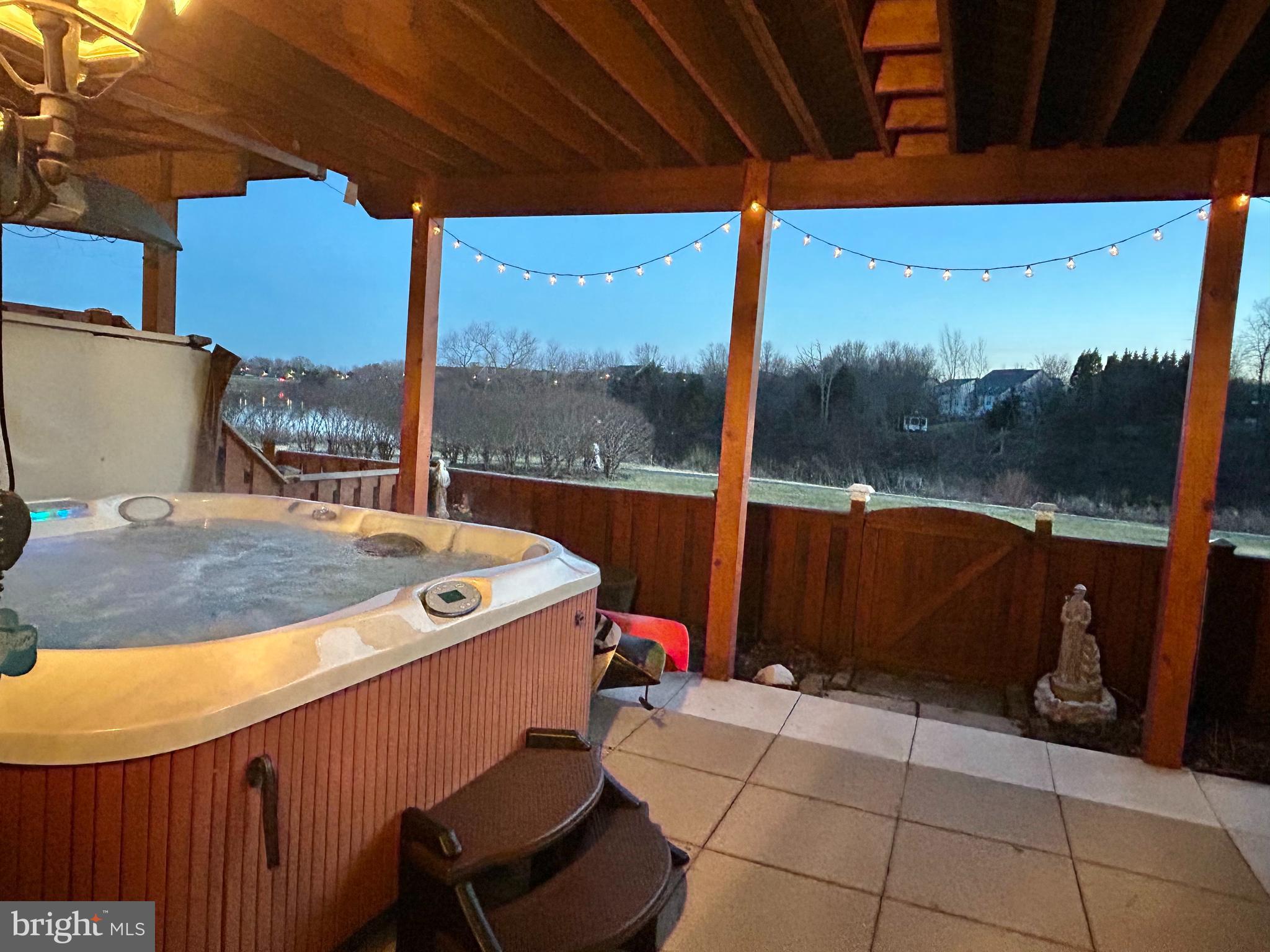 ASHBURN VILLAGE - Residential Lease